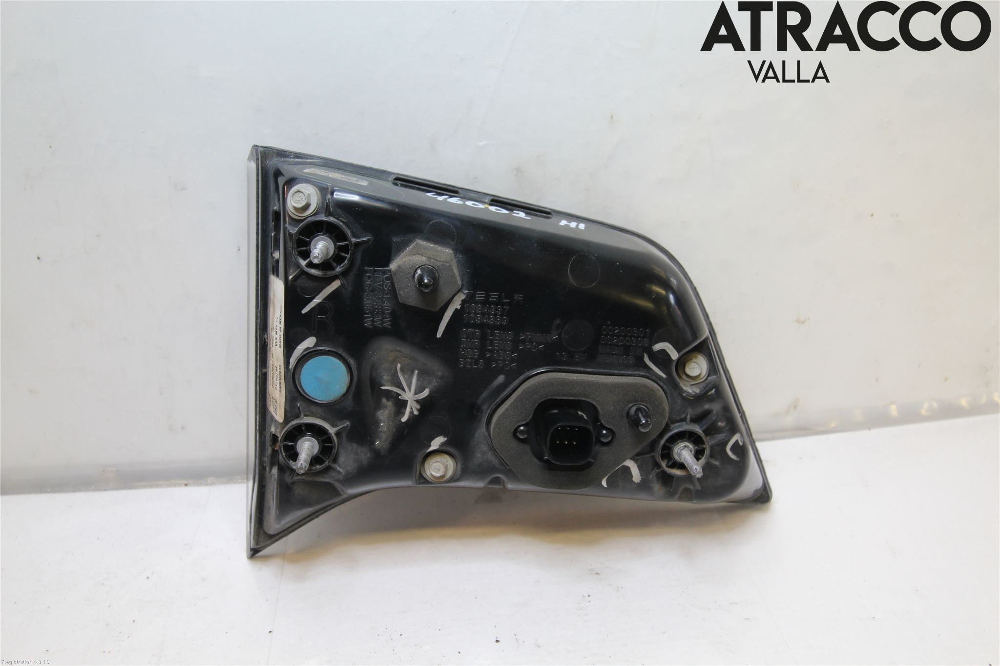 Tesla MODEL X 16- Bakljus Lucka Hö