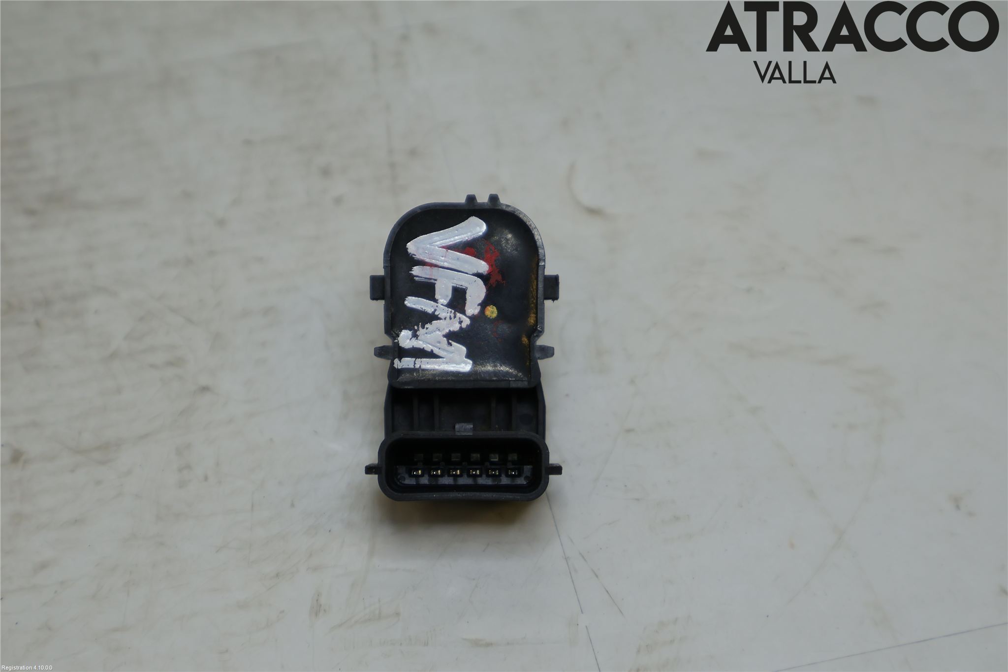 Kia SPORTAGE (QL) 16-21 Parkeringshjälp Frontsensor
