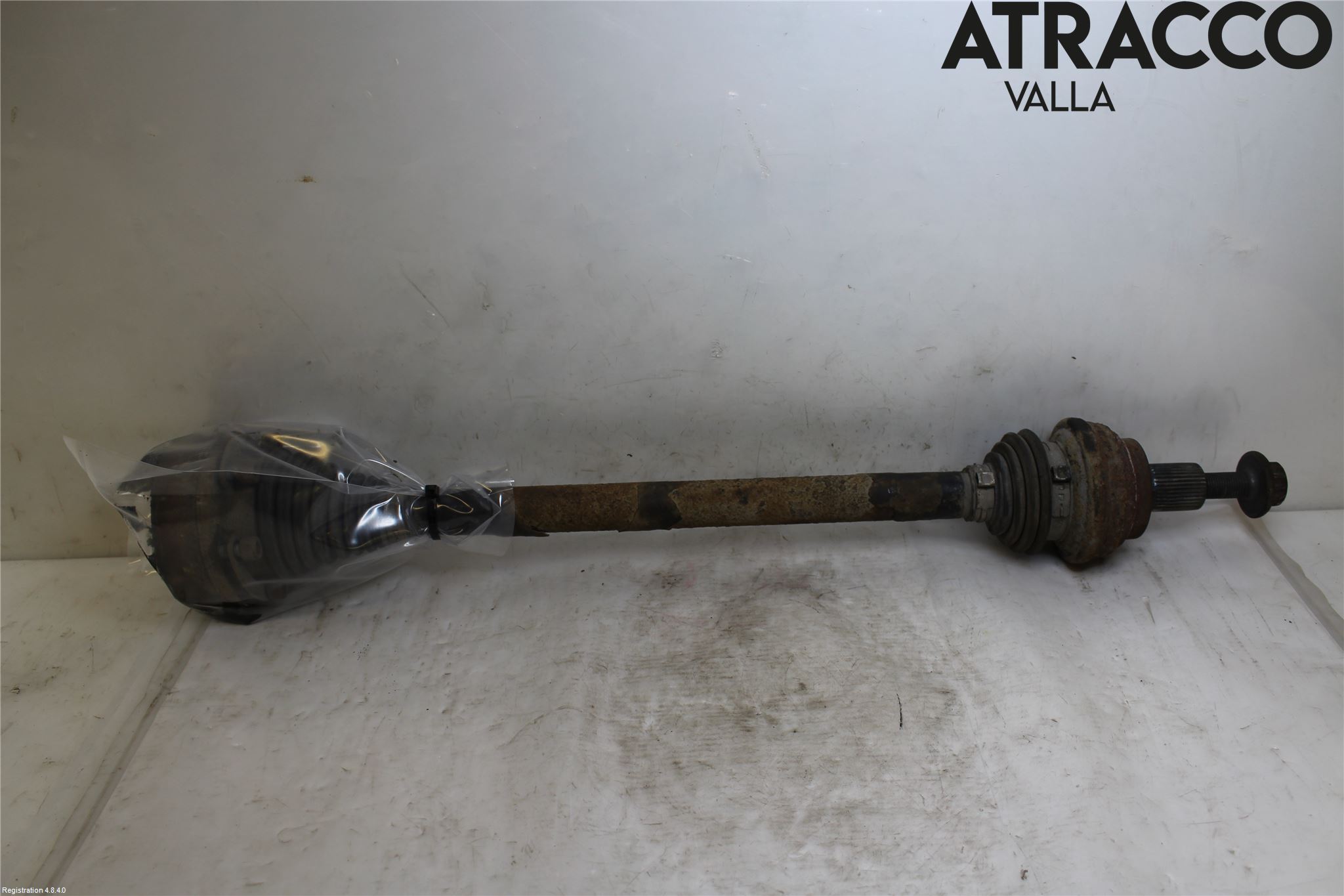 Volkswagen VW PASSAT 11-14 Drivaxel Bak Vänster