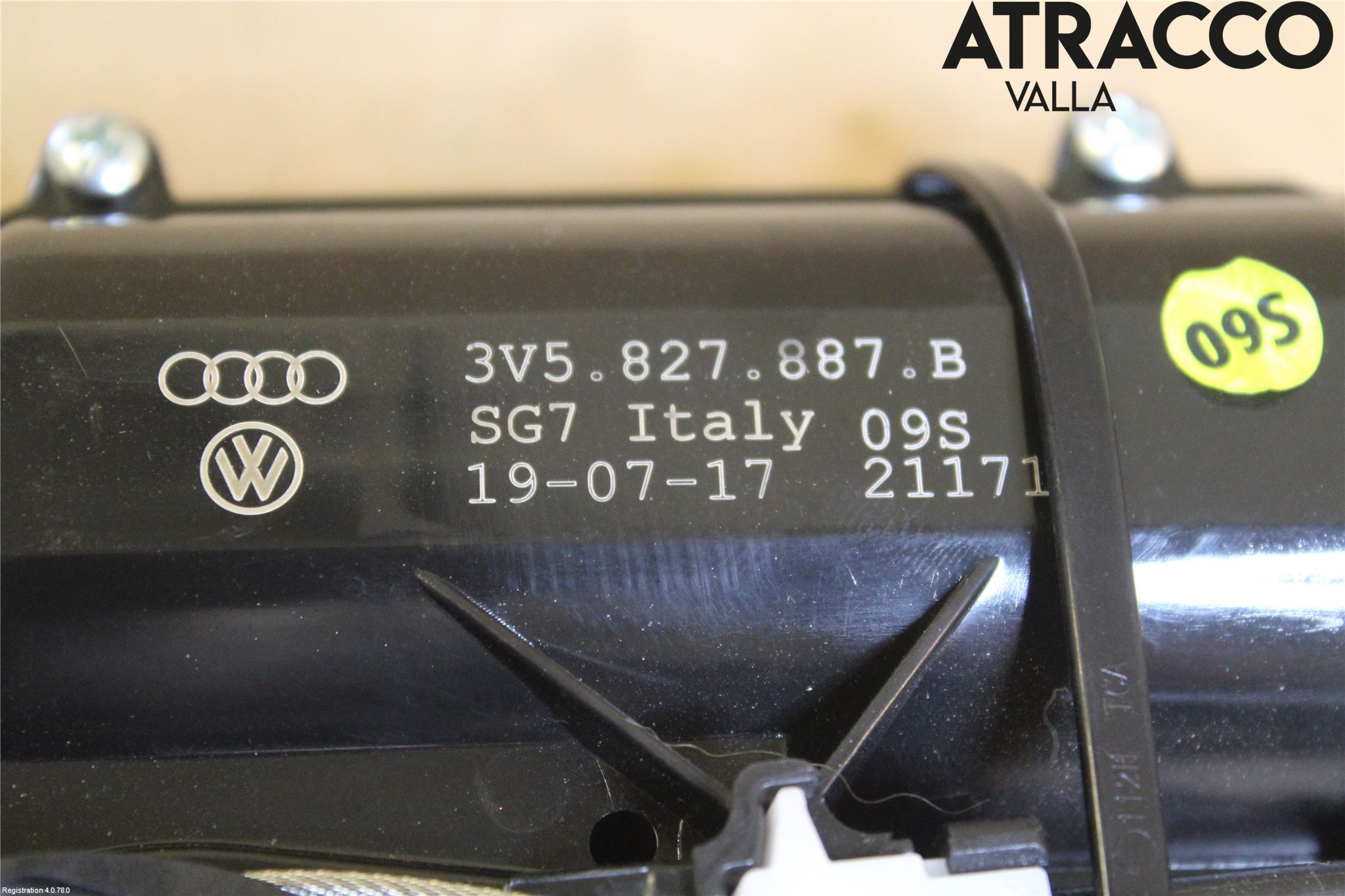 Audi A4/S4 B9 16-19 Bakluckeöppnare Automatisk