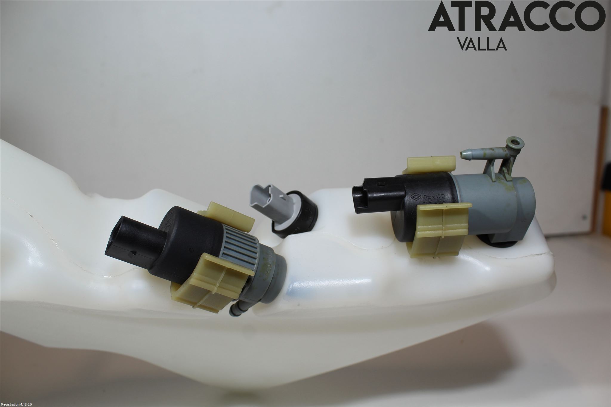 Nissan NAVARA 05-16 Spolartank Vindruta