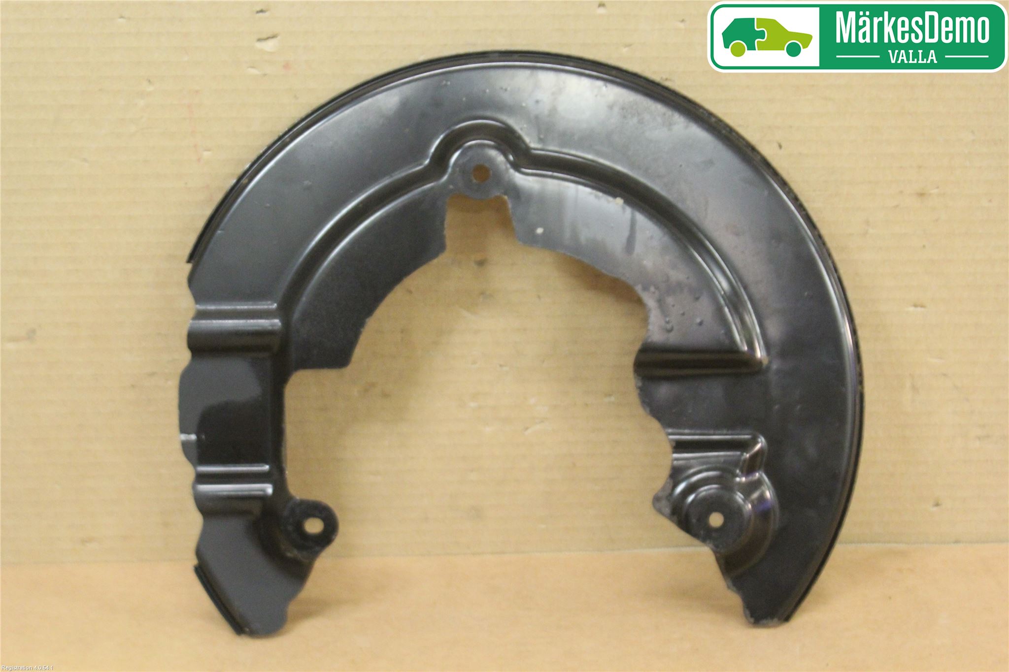 Volvo V40 12-19 Bromssköld Fram