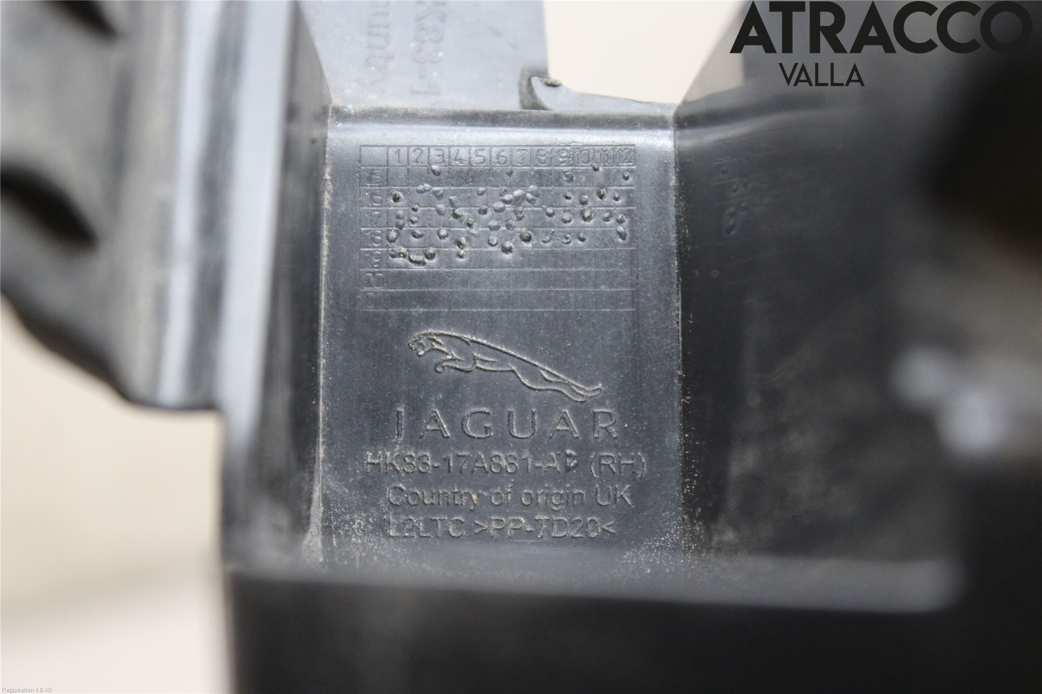 Jaguar F-PACE Stötfångarfäste Bak Hö