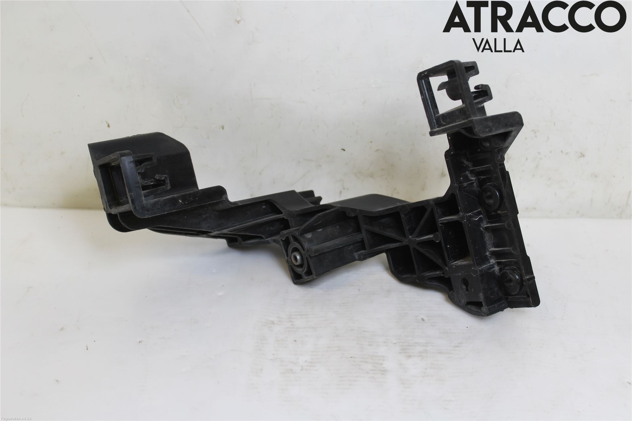 Kia CEED 12-18 Strålkast Fästsarg