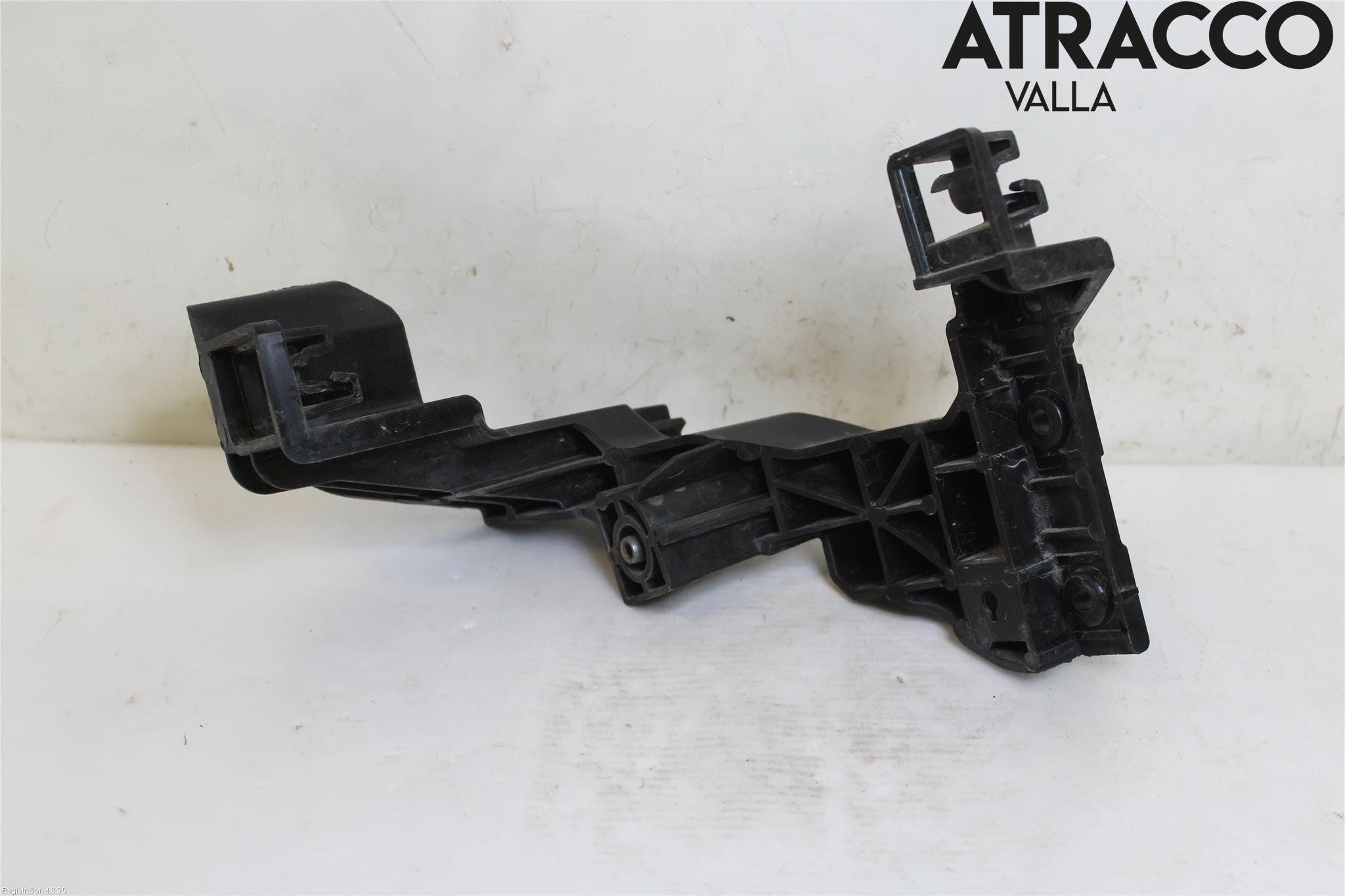 Kia CEED 12-18 Strålkast Fästsarg