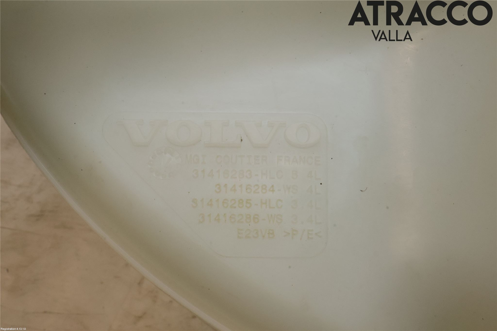 Volvo V60 14-18 Spolartank Vindruta-Strål