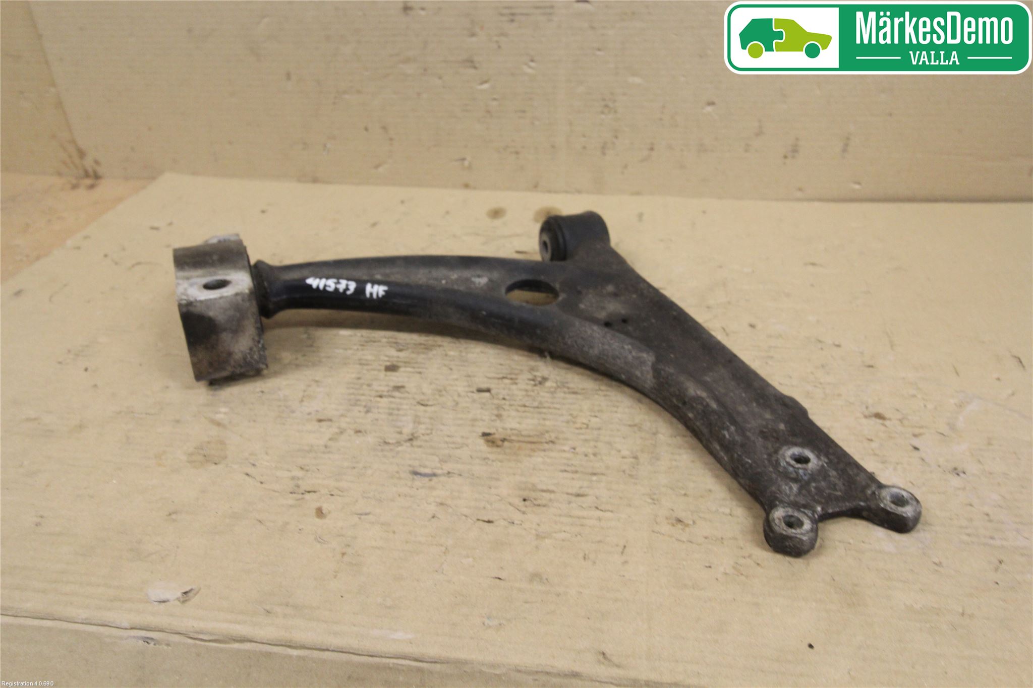 Volkswagen VW PASSAT 05-11 Bärarm Fram Undre Hö