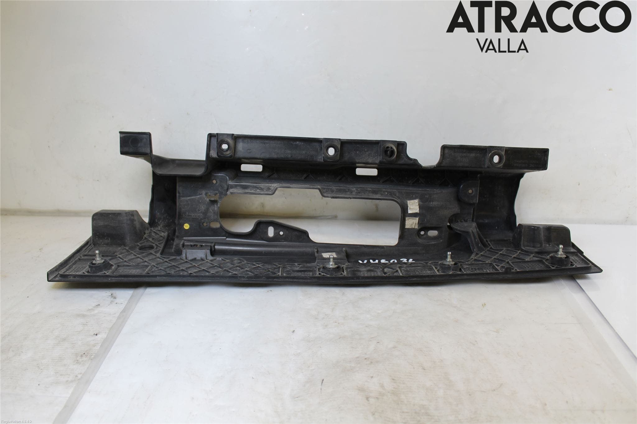 Opel VIVARO 15-19 Bakljussarg