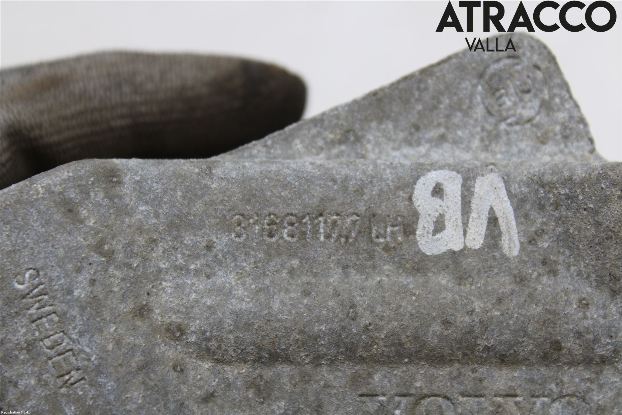 Volvo XC60 18- Bladfjäderhänke Bak