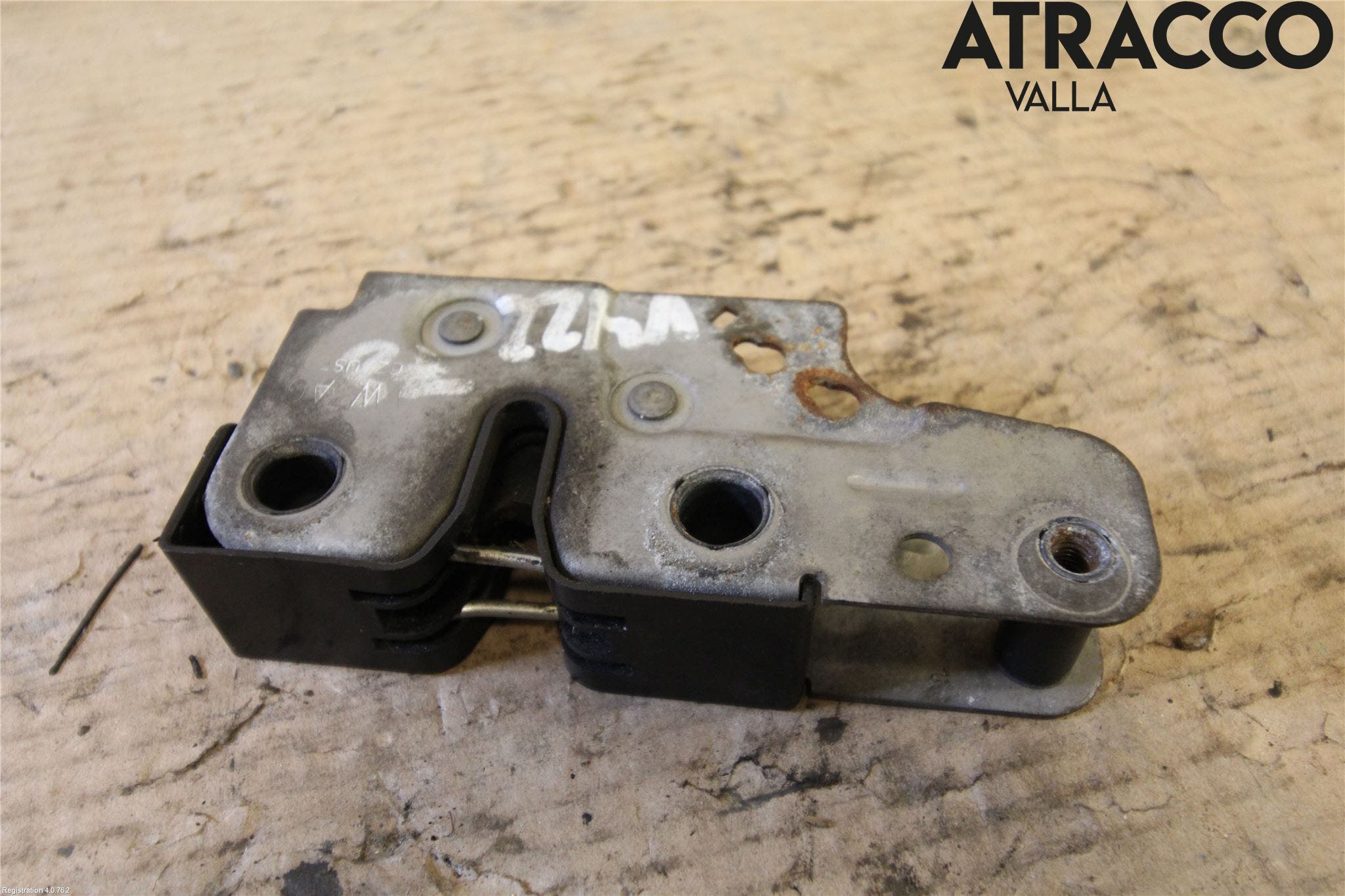 Volkswagen VW GOLF VI 09-13 Huvlås