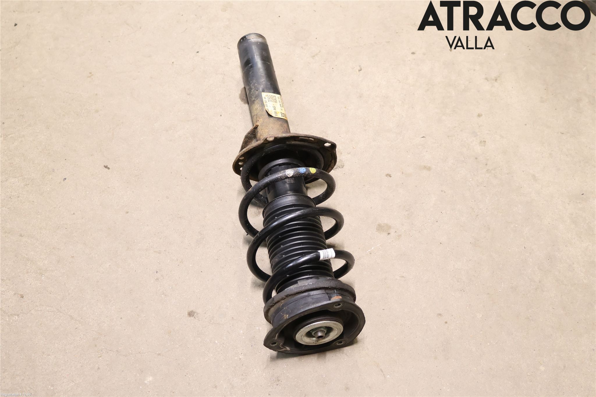 Volkswagen VW PASSAT 15-19 Fjäderben Fram Vänster