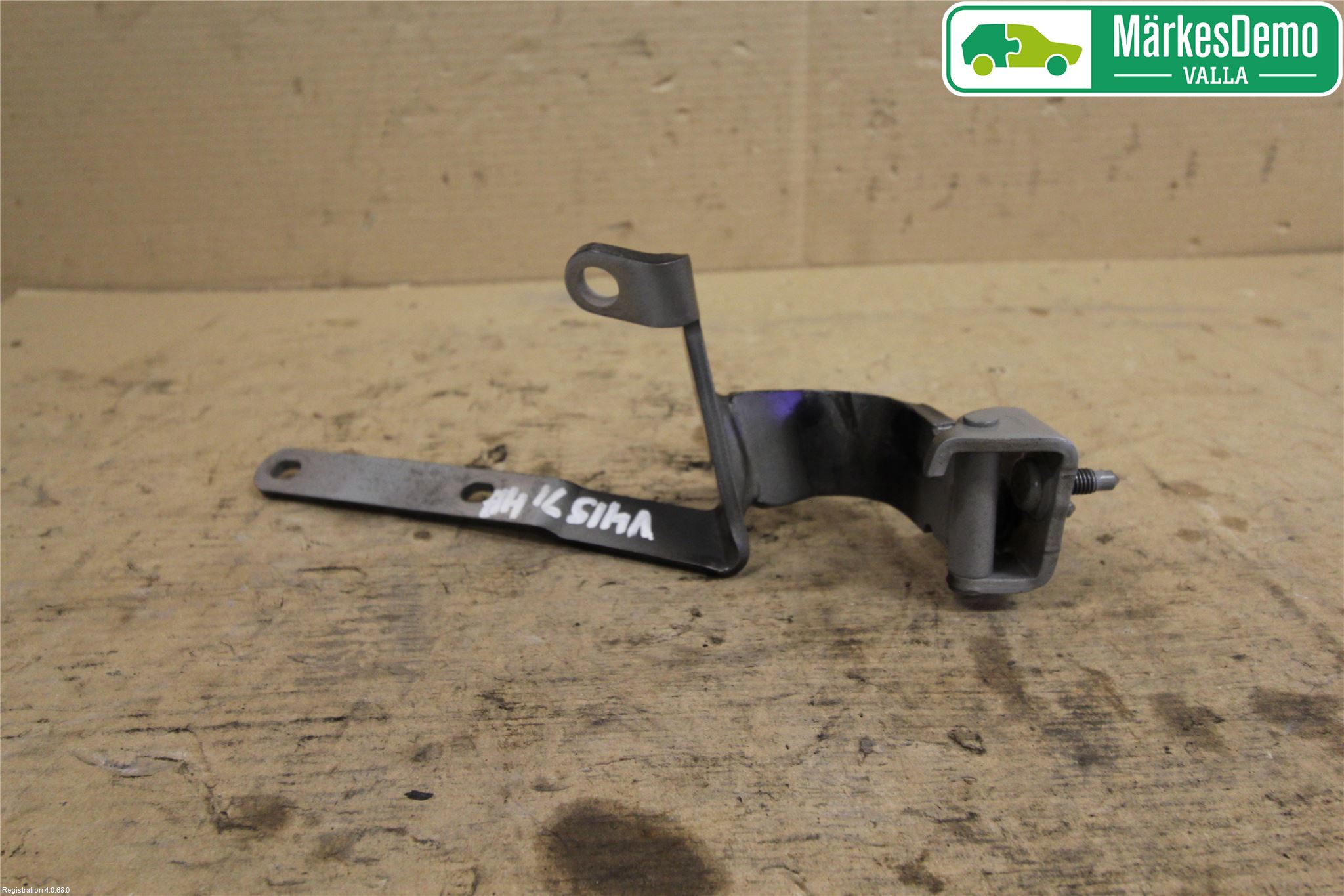 Audi A5 17- Bakluckegångjärn Hö