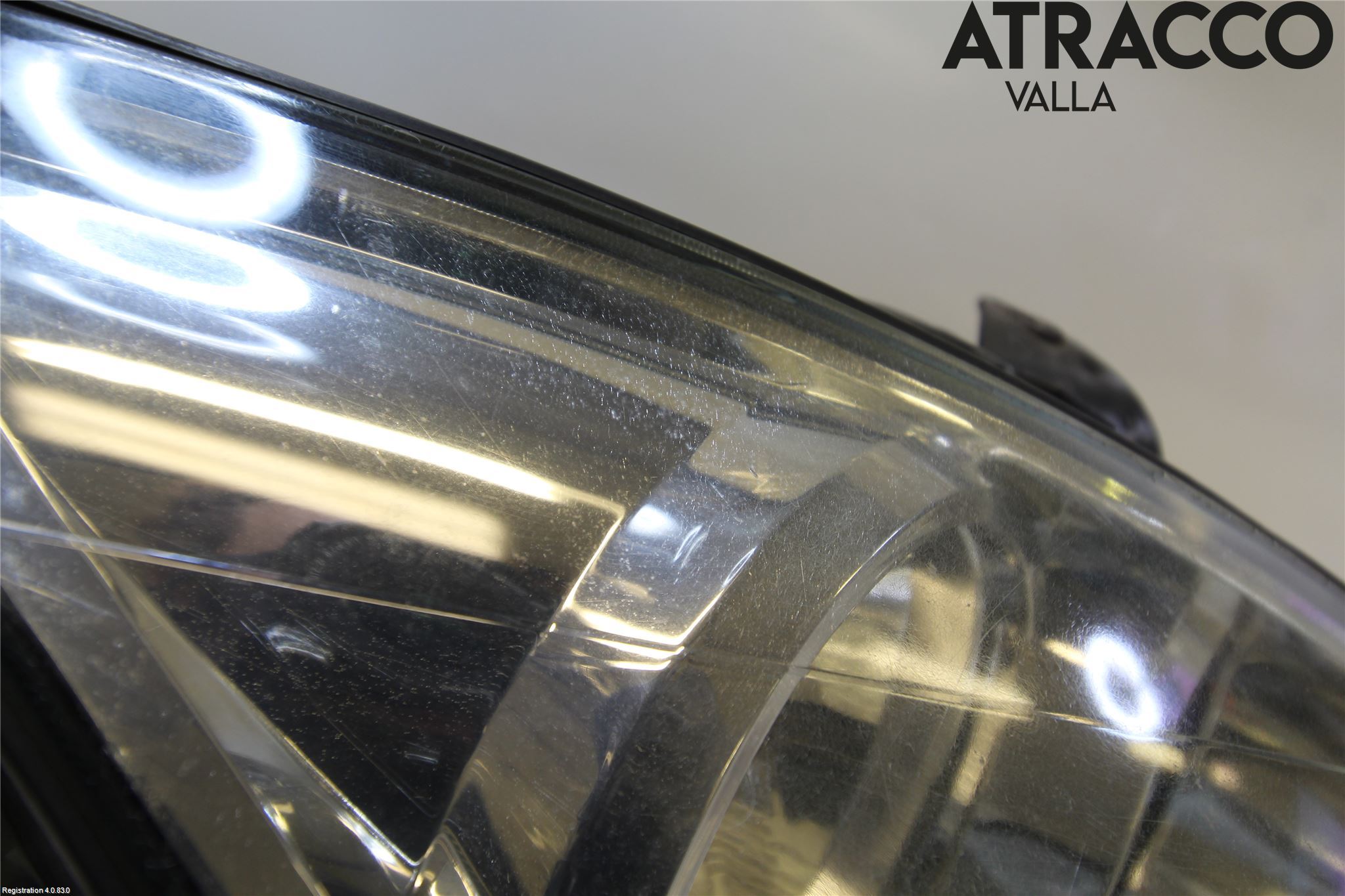 Ford FOCUS     99-04 Strålkastare Höger