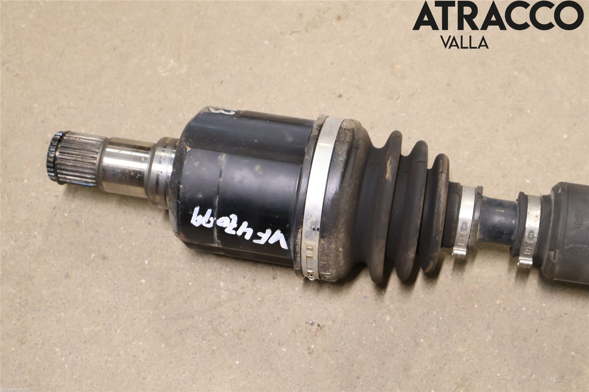 Hyundai i40 16-18 Drivaxel Fram Vänster