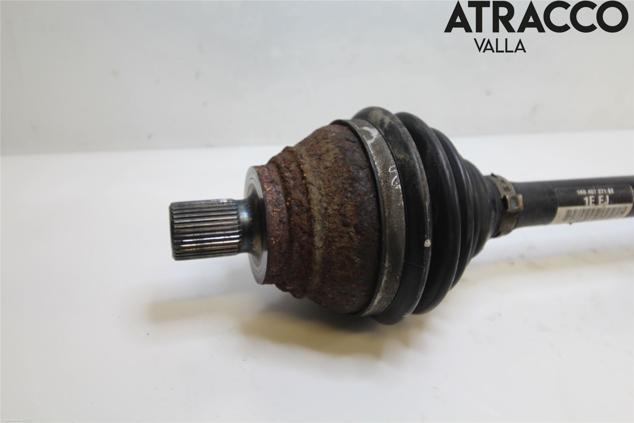 Volkswagen VW PASSAT 11-14 Drivaxel Fram Vänster