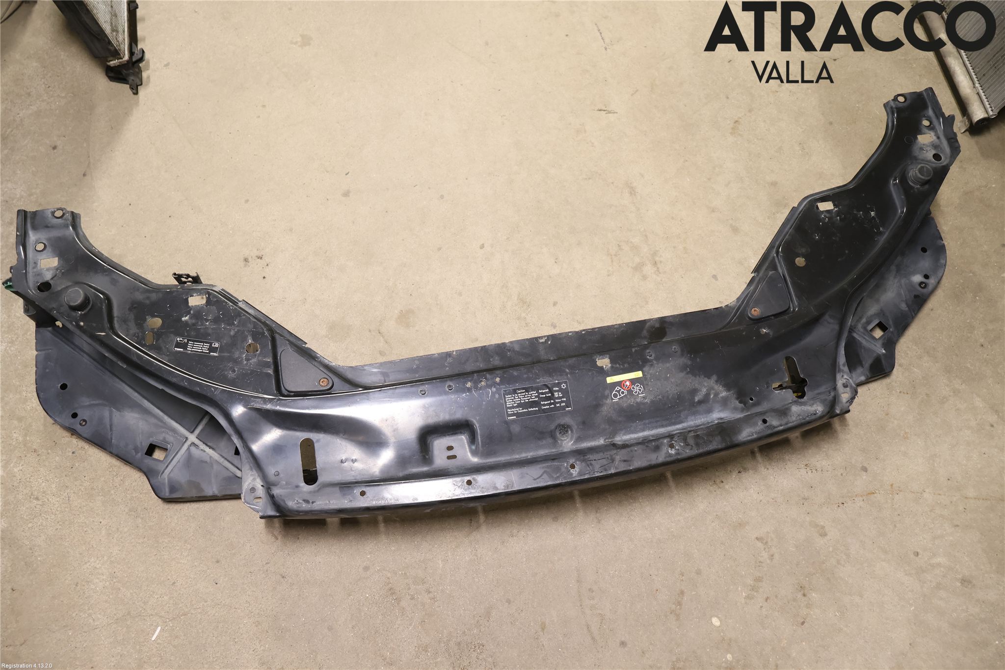 Volvo S80 07-13 Front Huvlåsplåt-Balk