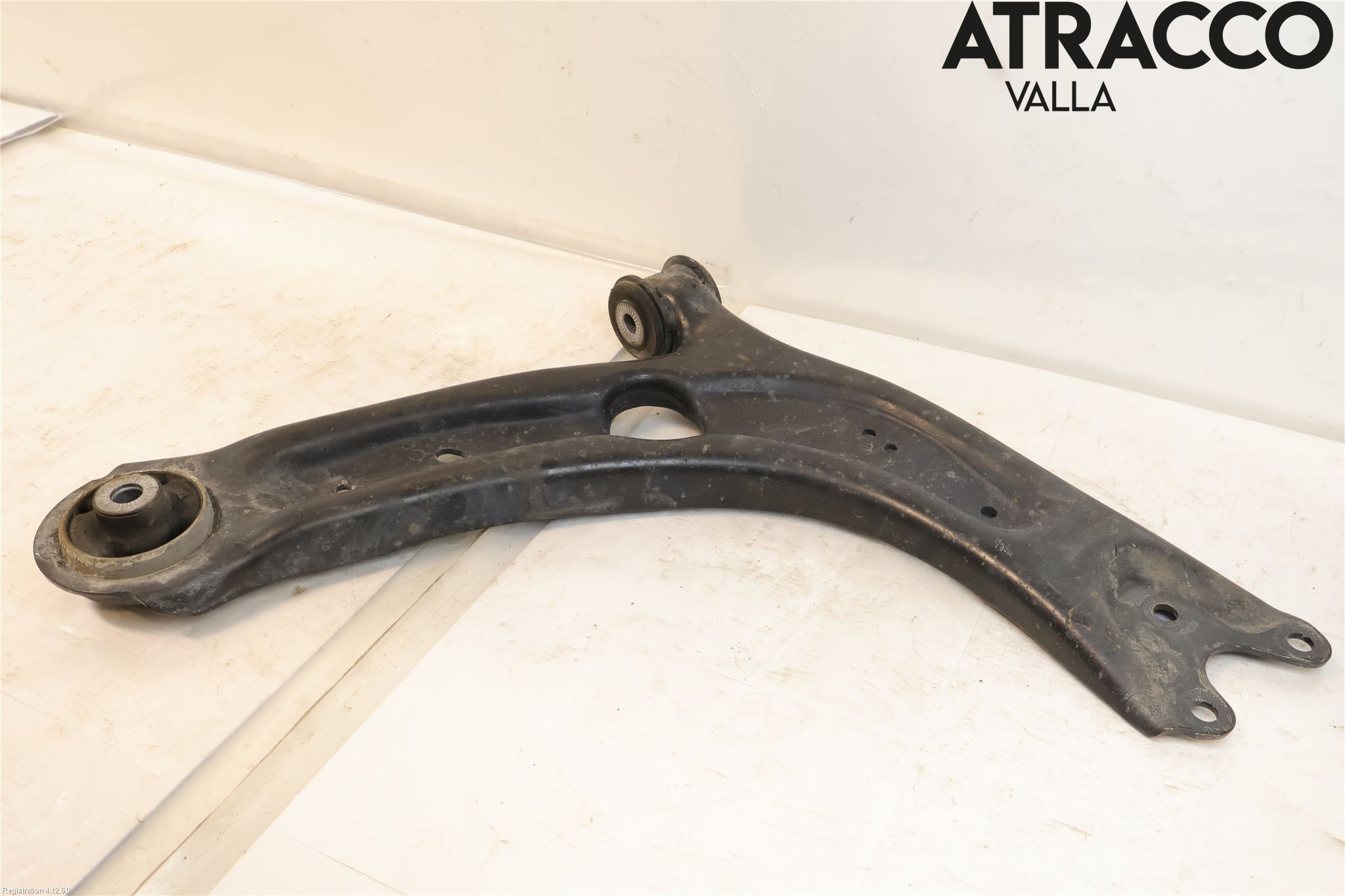 Volkswagen VW PASSAT 15-19 Bärarm Fram Undre Hö