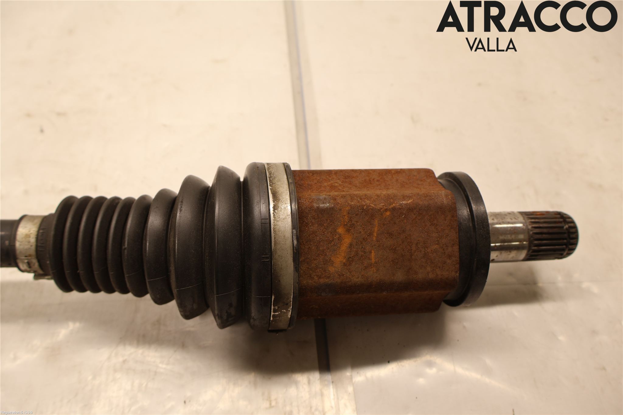 BMW 4 F36 Gran Coupé 14-20 Drivaxel Fram Vänster