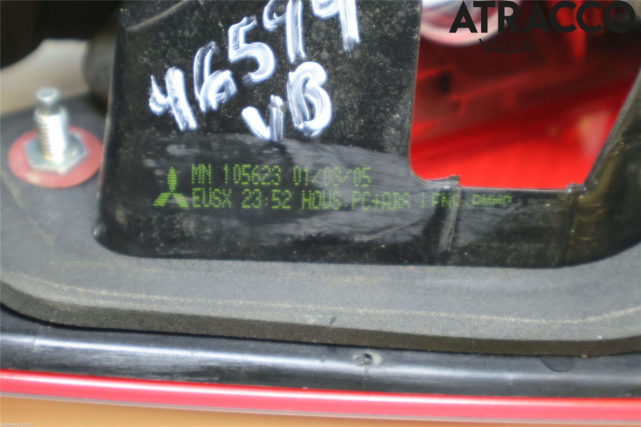 Mitsubishi COLT   04-08 Bakljus Lucka Vä