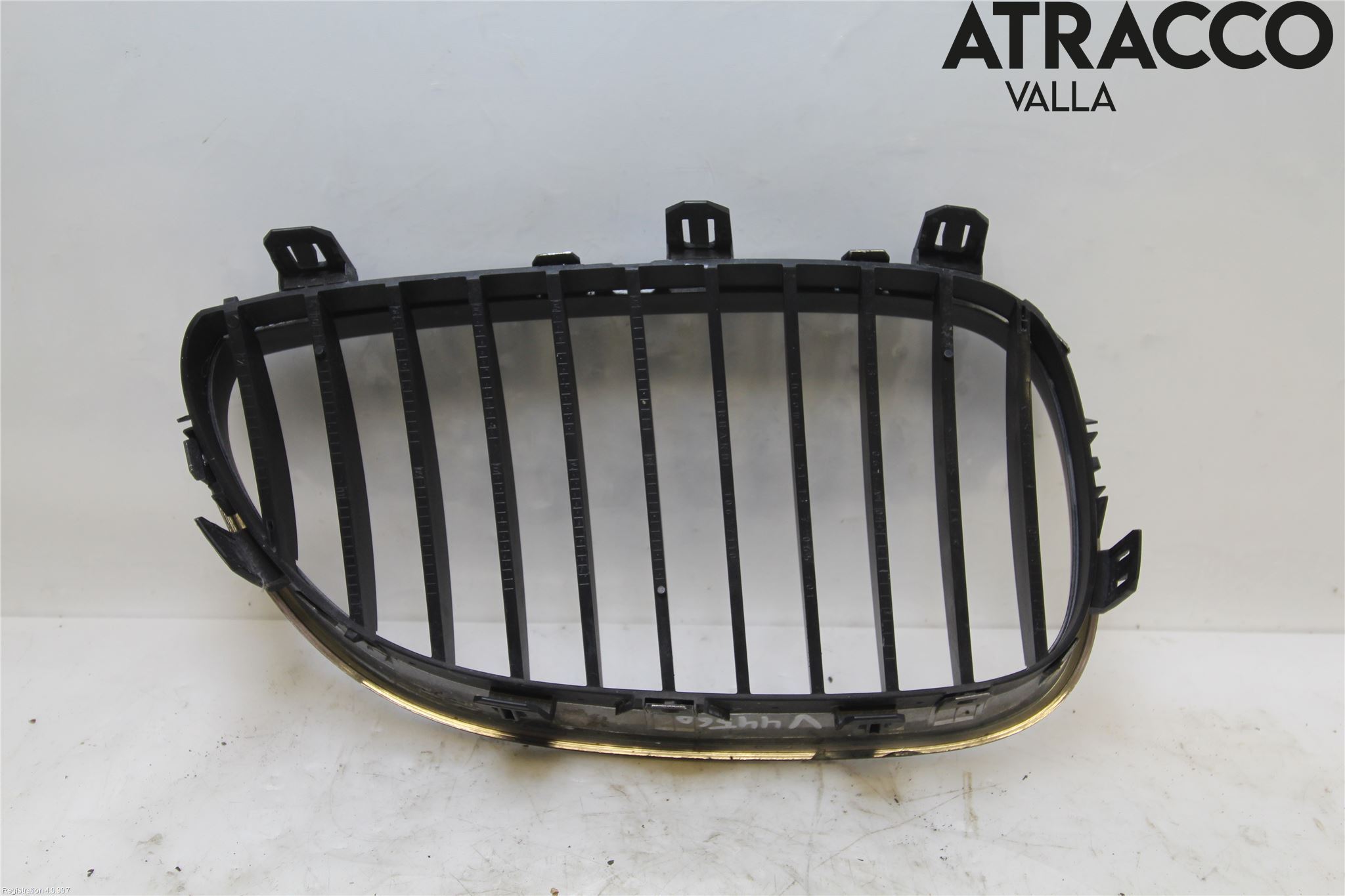 BMW 5 E60/61 Sed/Tou 02-10 Grilldel Vänster
