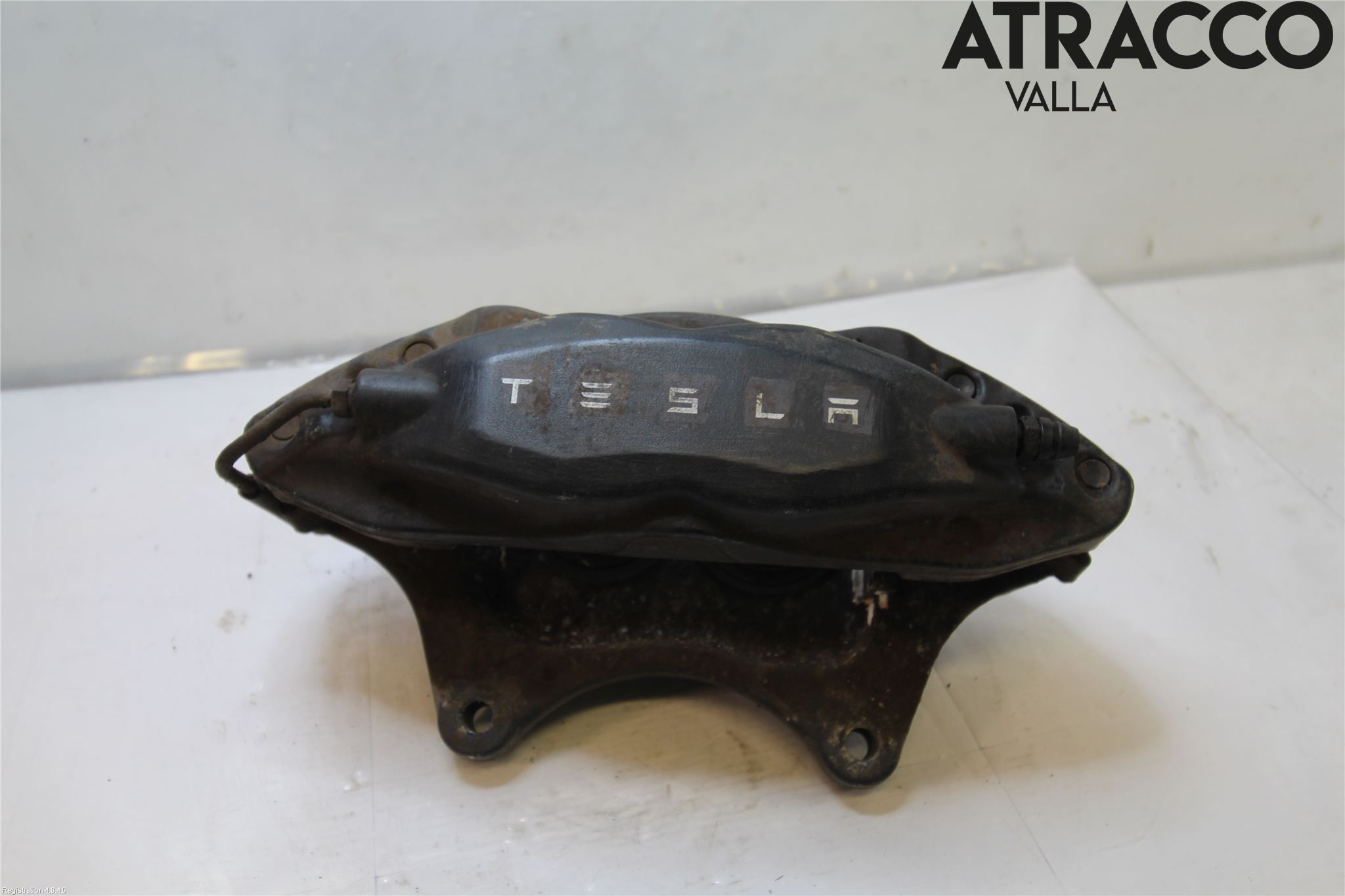 Tesla MODEL S 13- Bromsok Fram Höger