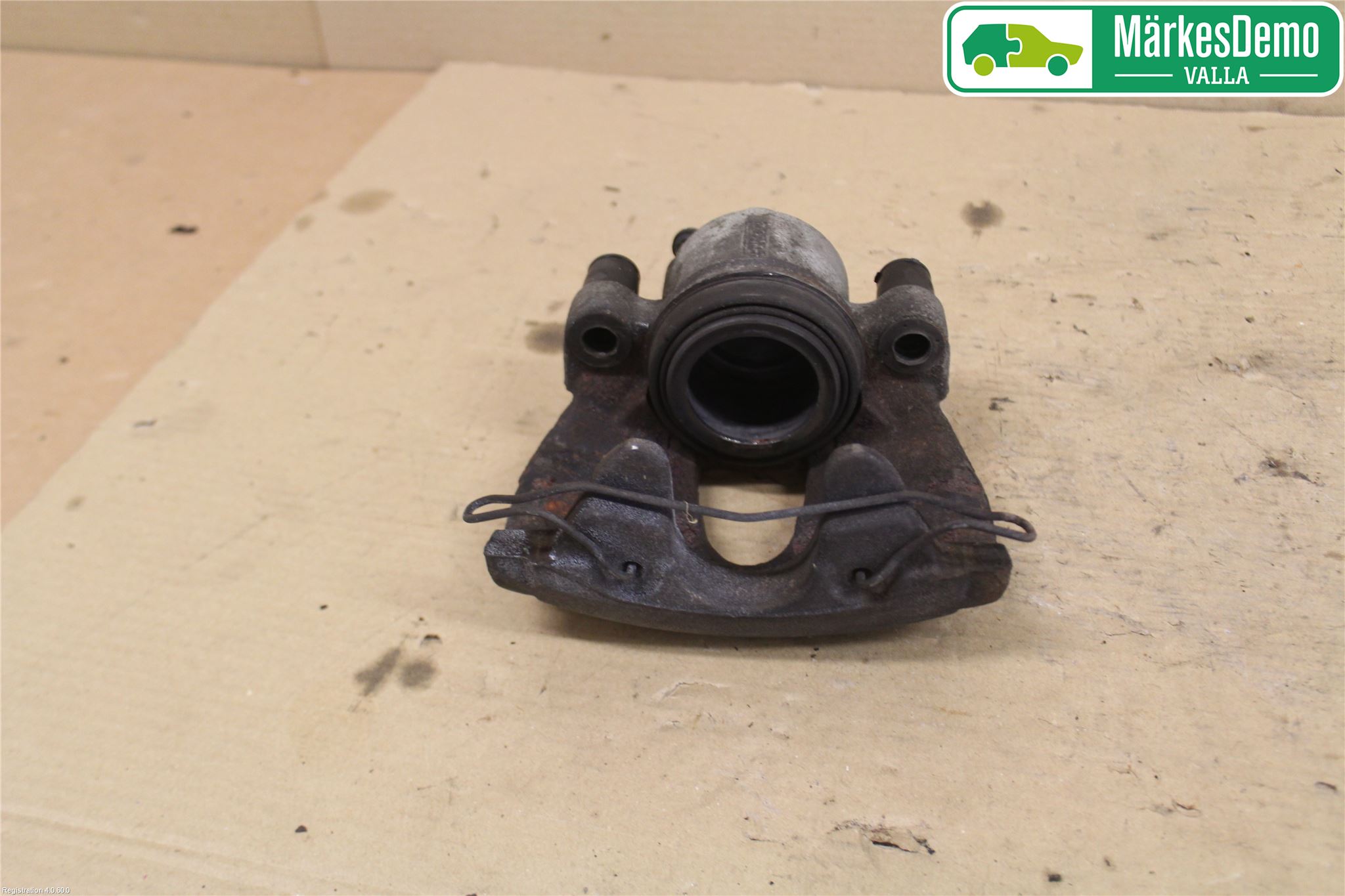 Volvo V40 12-19 Bromsok Fram Vänster