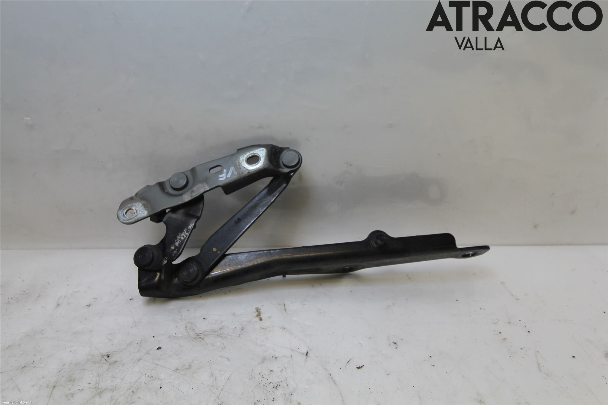 Chrysler CHR 300C Huvgångjärn