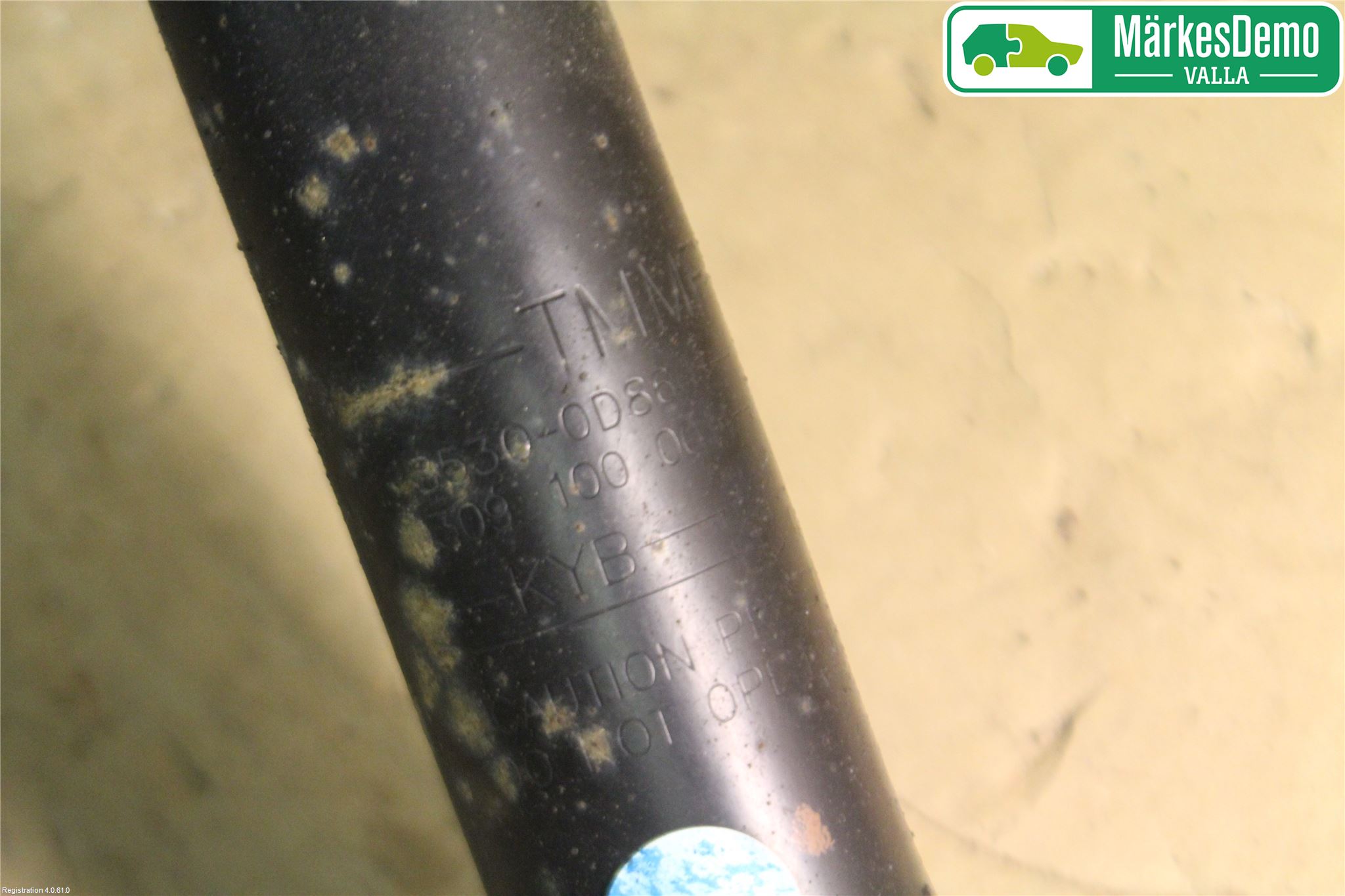 Toyota YARIS XP130 12-14 Stötdämpare Bak