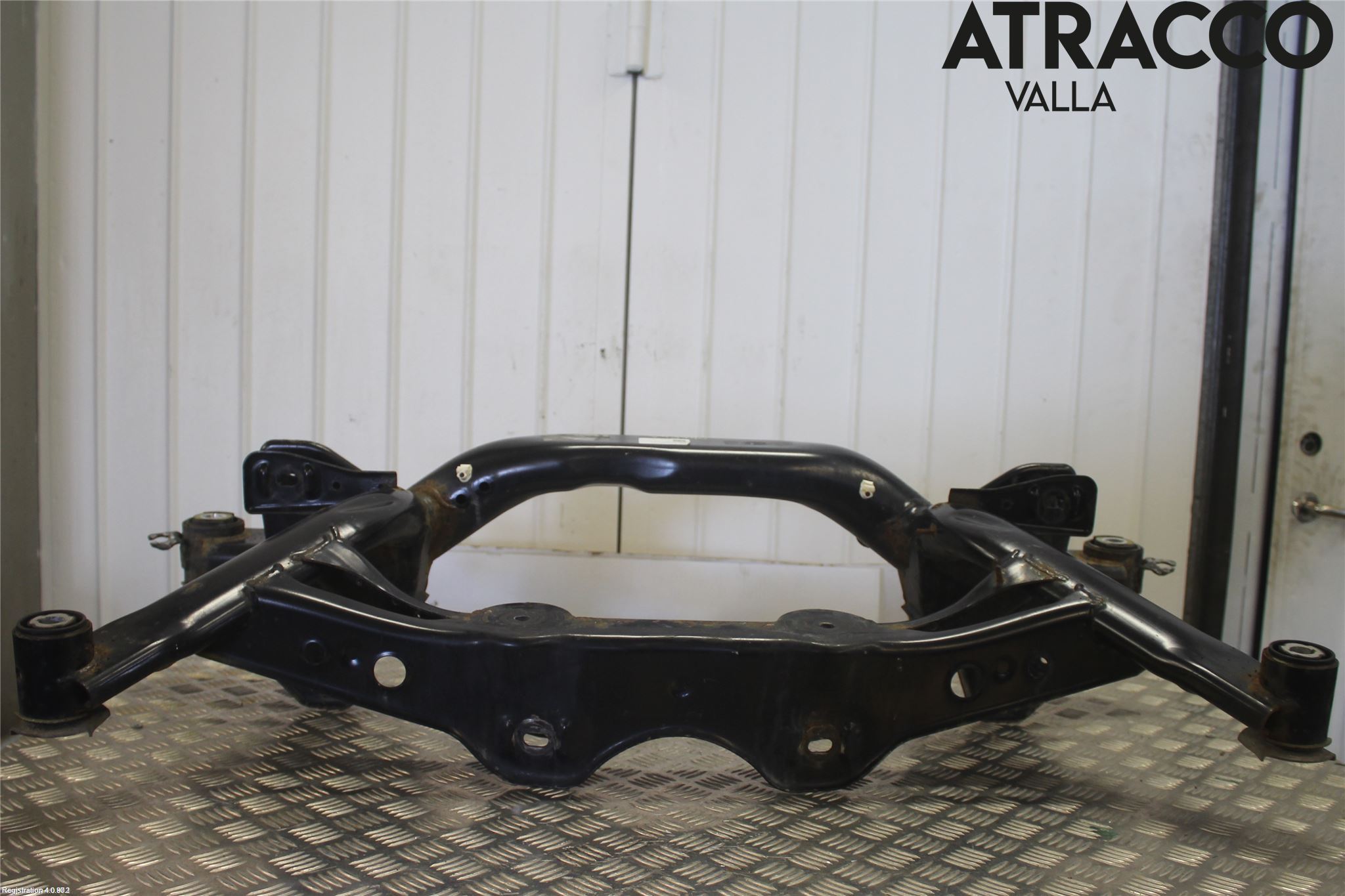 Skoda SUPERB 16-24 Bakaxelbalk