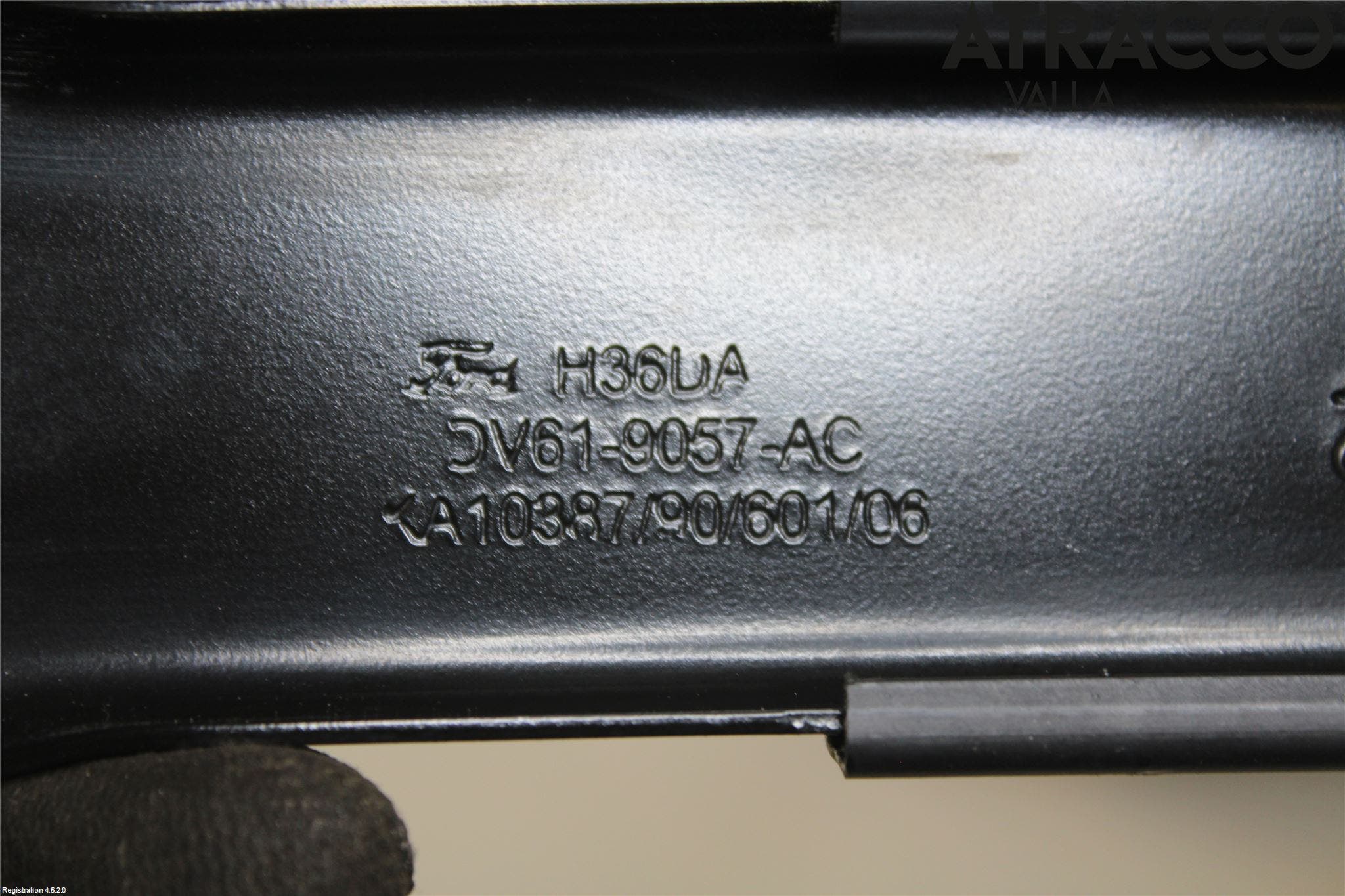 Ford TRANSIT/TOURNEO CONNECT 13-22 Bränsletanksband