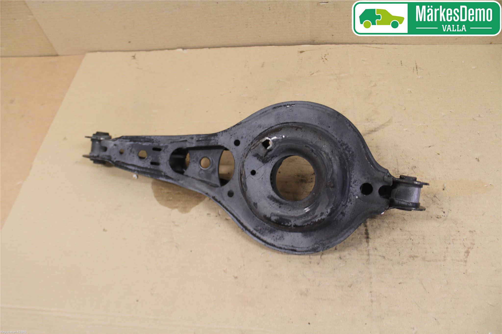 Volvo V40 12-19 Bärarm Bak Vänster