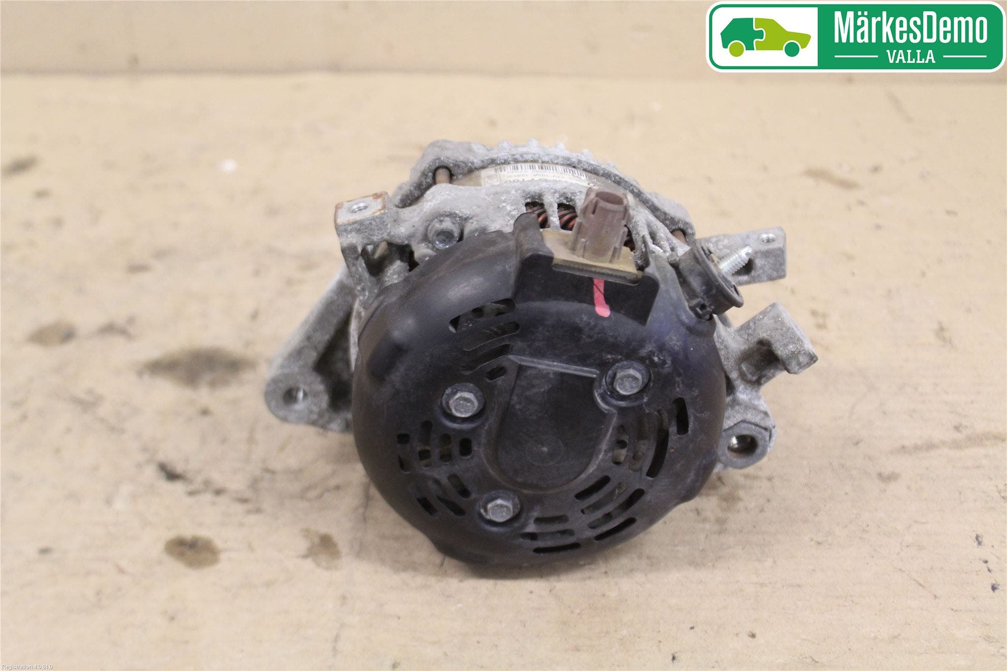 Toyota YARIS XP130 12-14 Generator