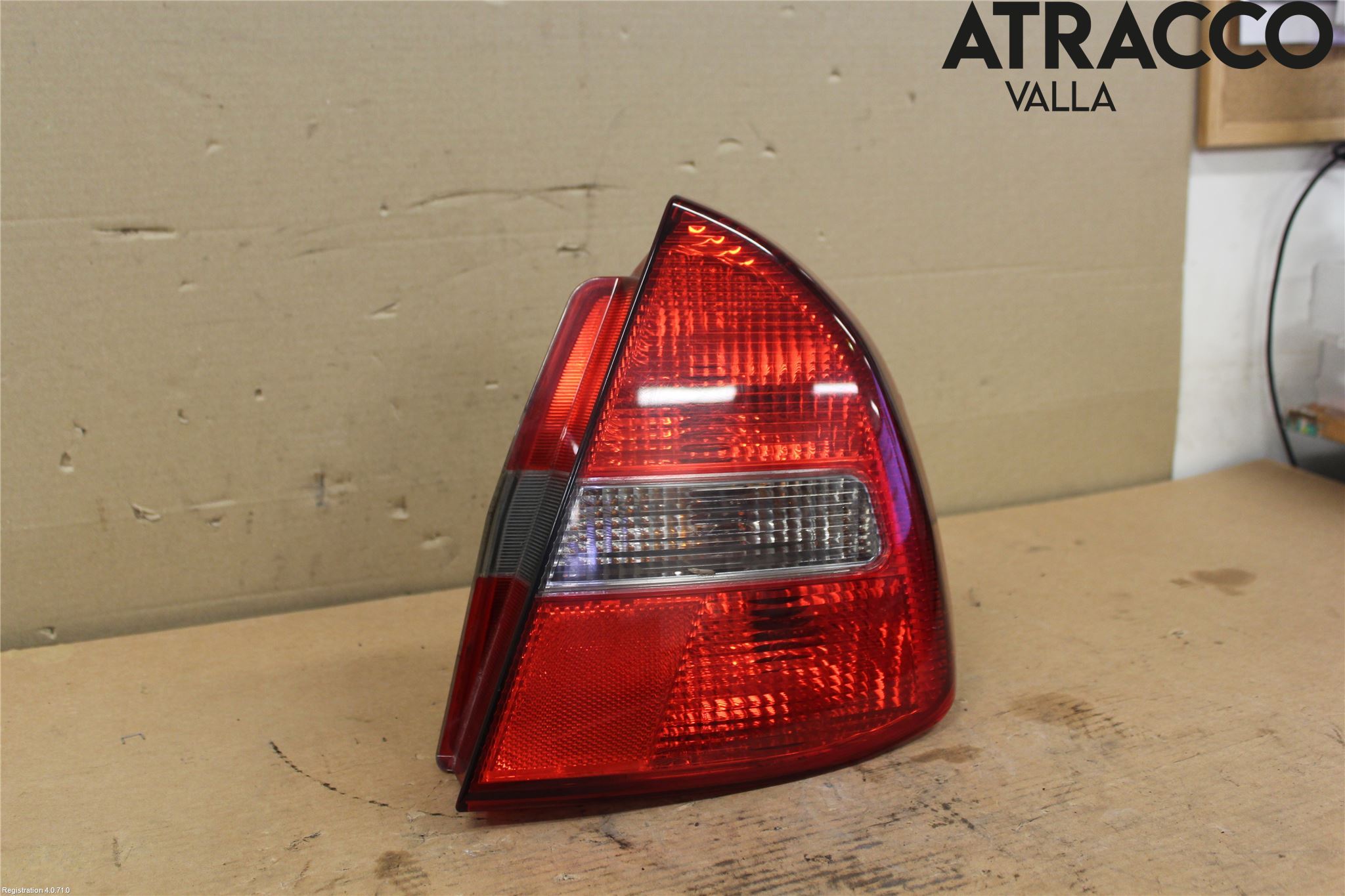 Mitsubishi CARISMA 00-04 Bakljus Höger