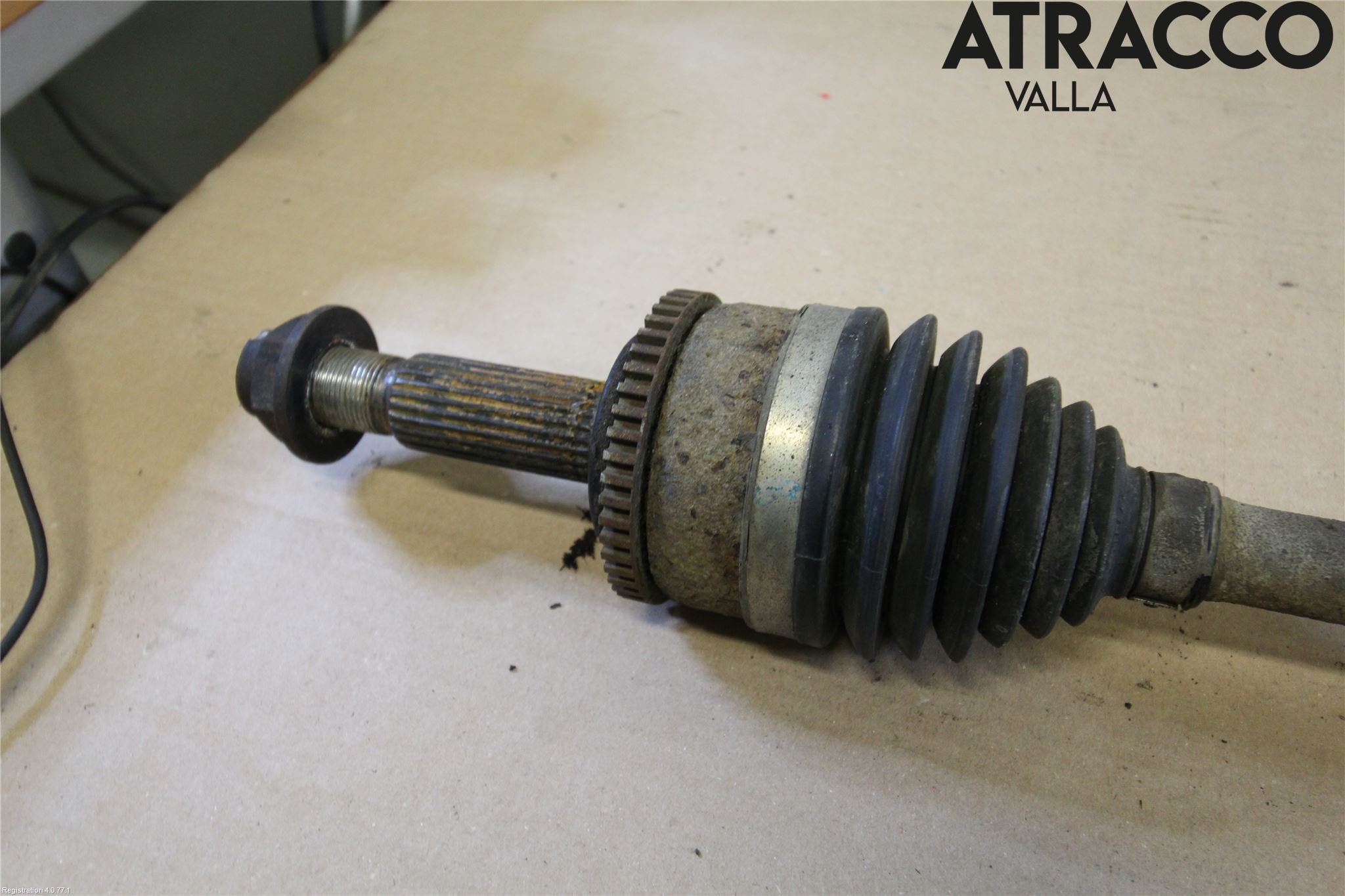 Kia RIO 12-16 Drivaxel Fram Höger