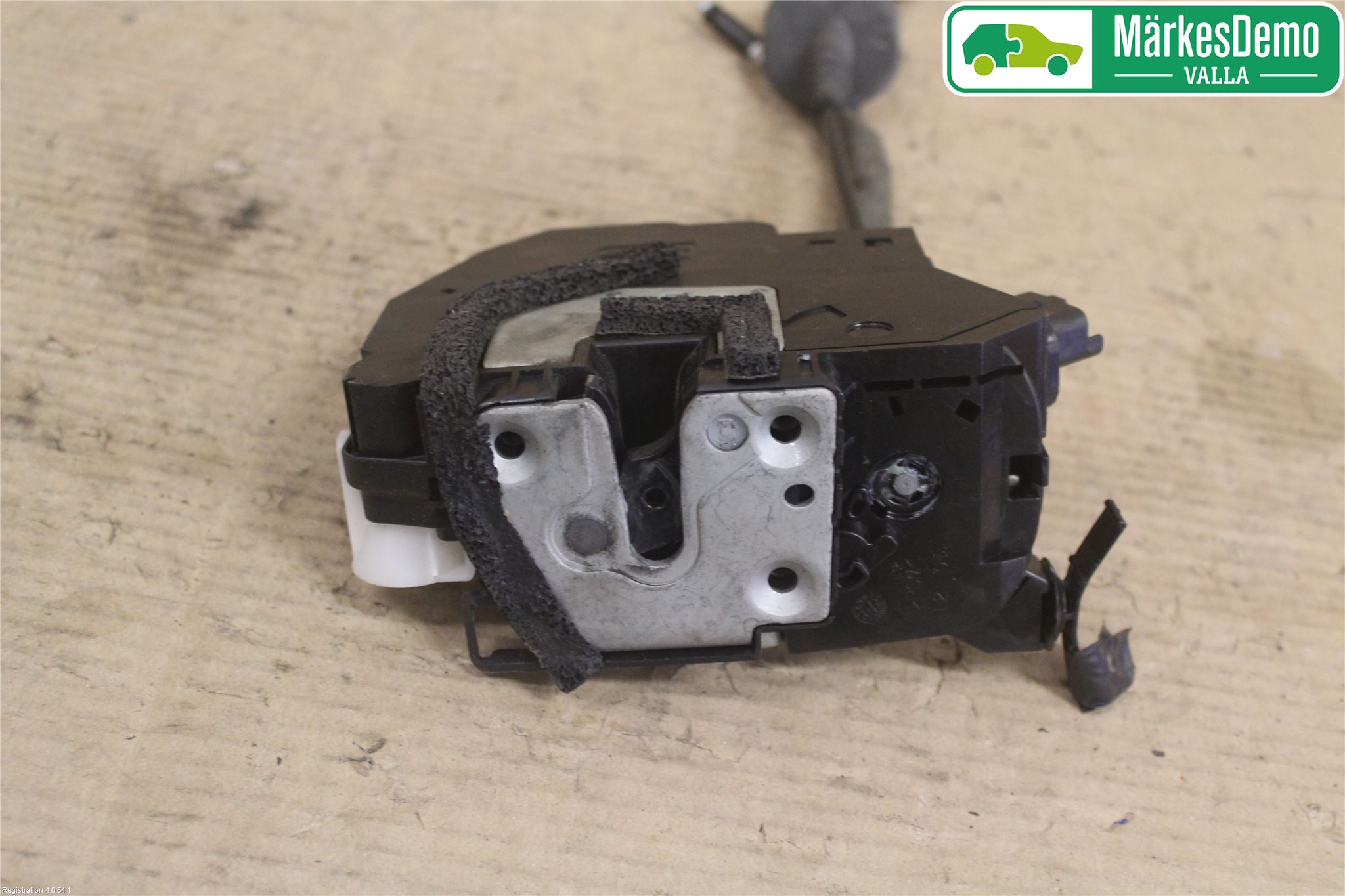 Renault CLIO IV 12-16 Låskista-Dörrlås