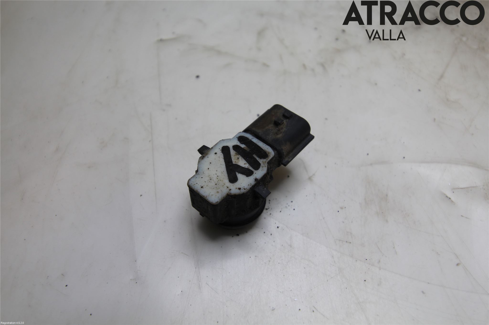 Renault CLIO IV 16-19 Parkeringshjälp Frontsensor