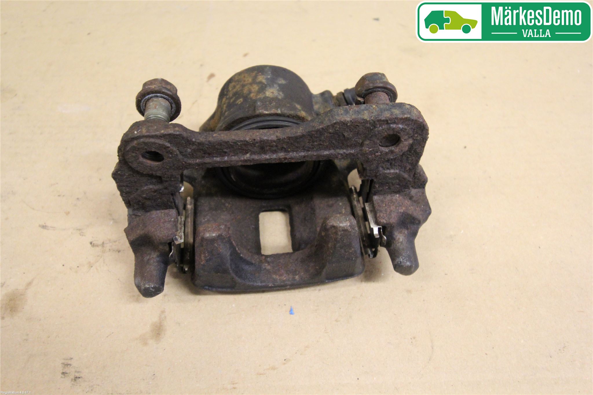 Suzuki VITARA 88-98 Bromsok Fram Vänster