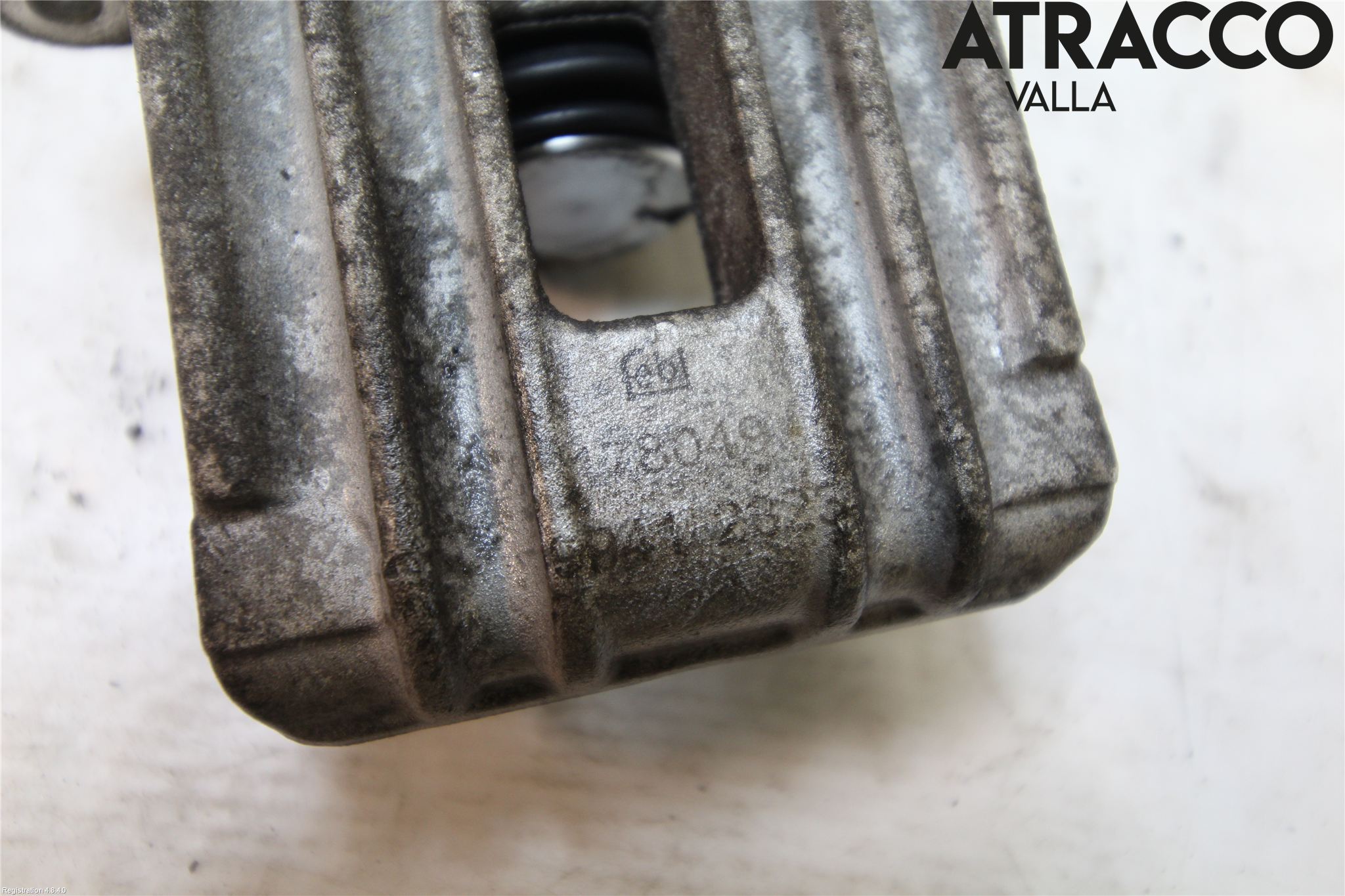 Volkswagen VW GOLF V 04-09 Bromsok Bak Vänster