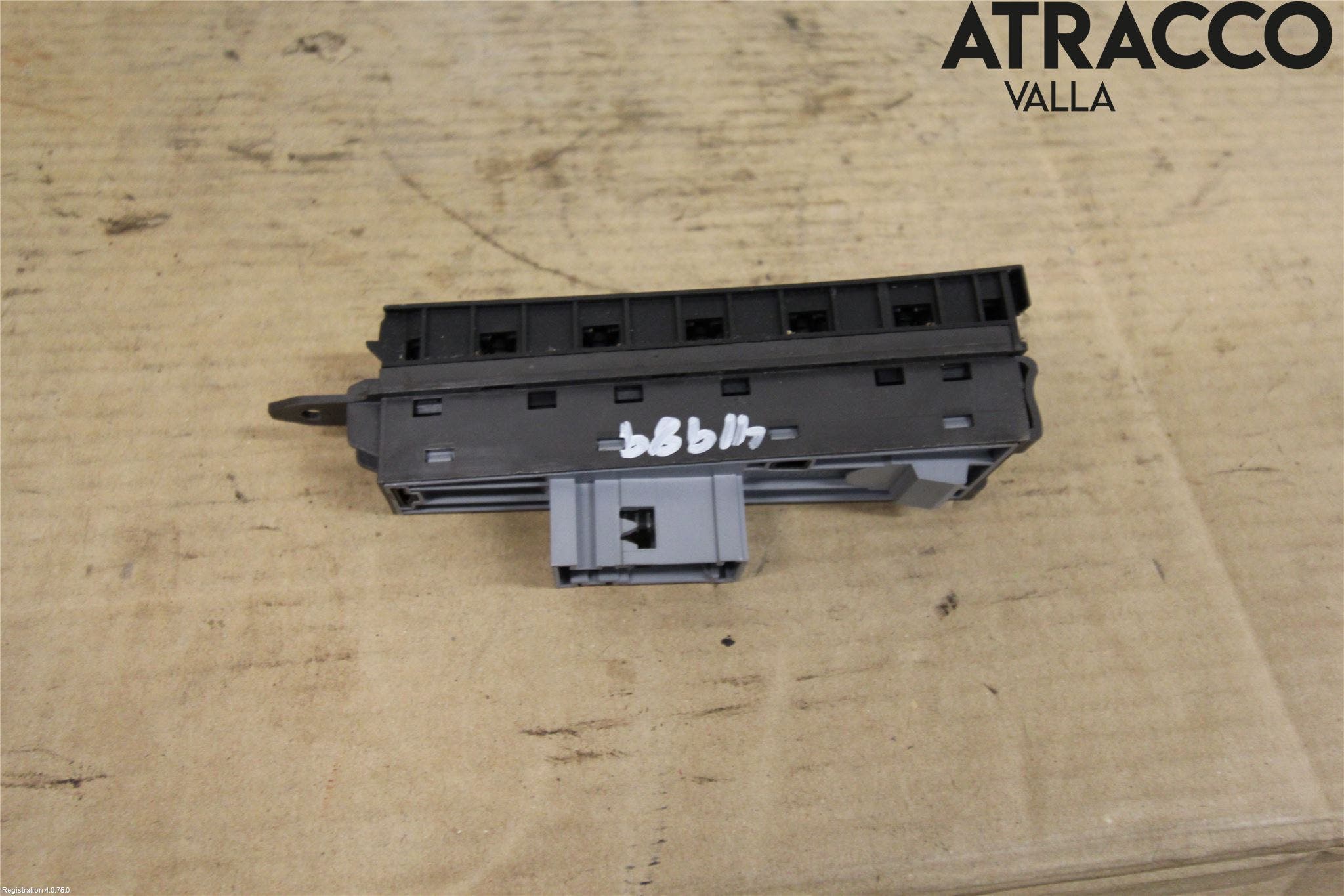 Volkswagen VW PASSAT 11-14 Strömställare Multifunktion