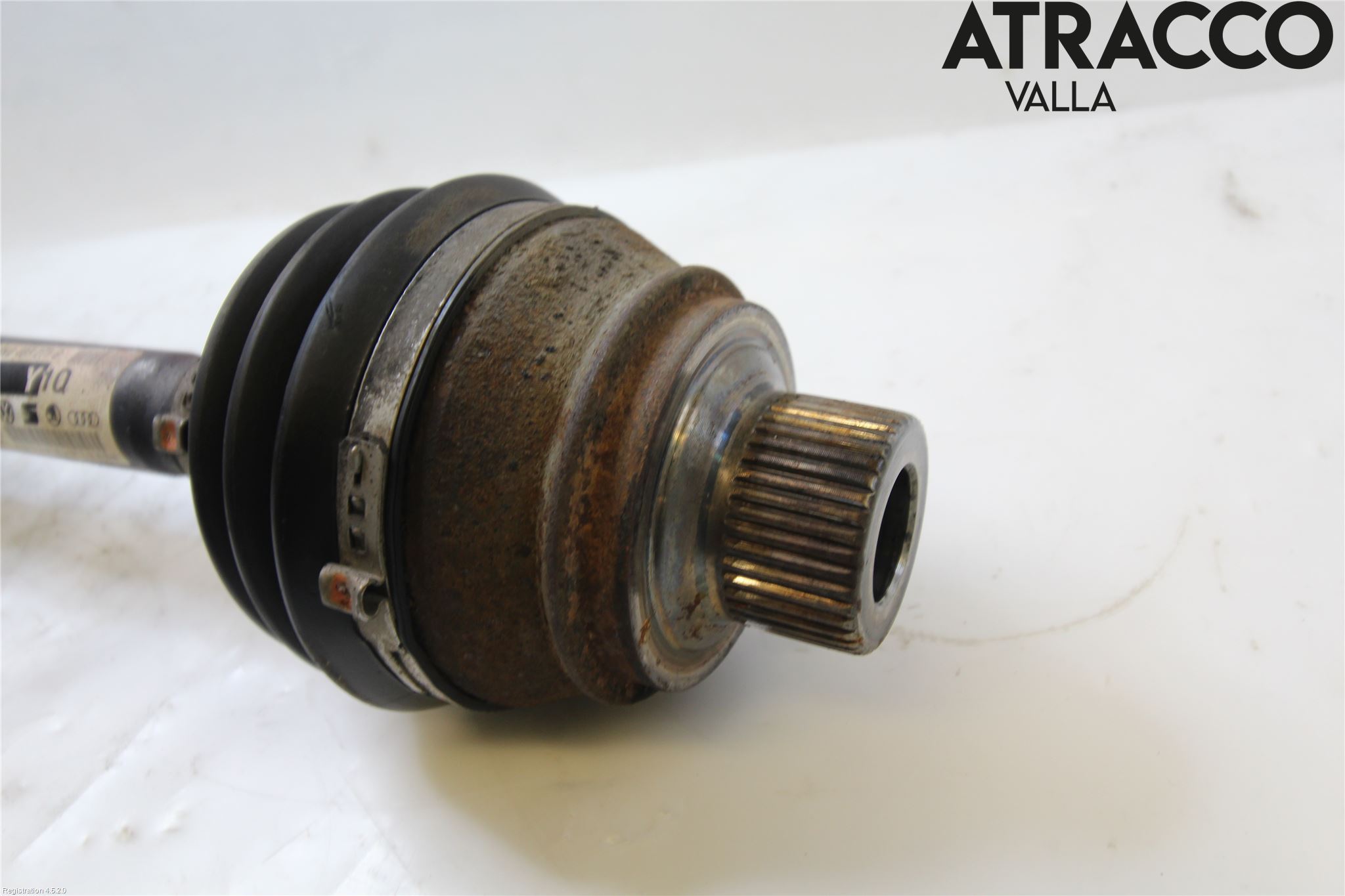 Audi A4/S4 08-11 Drivaxel Fram Vänster