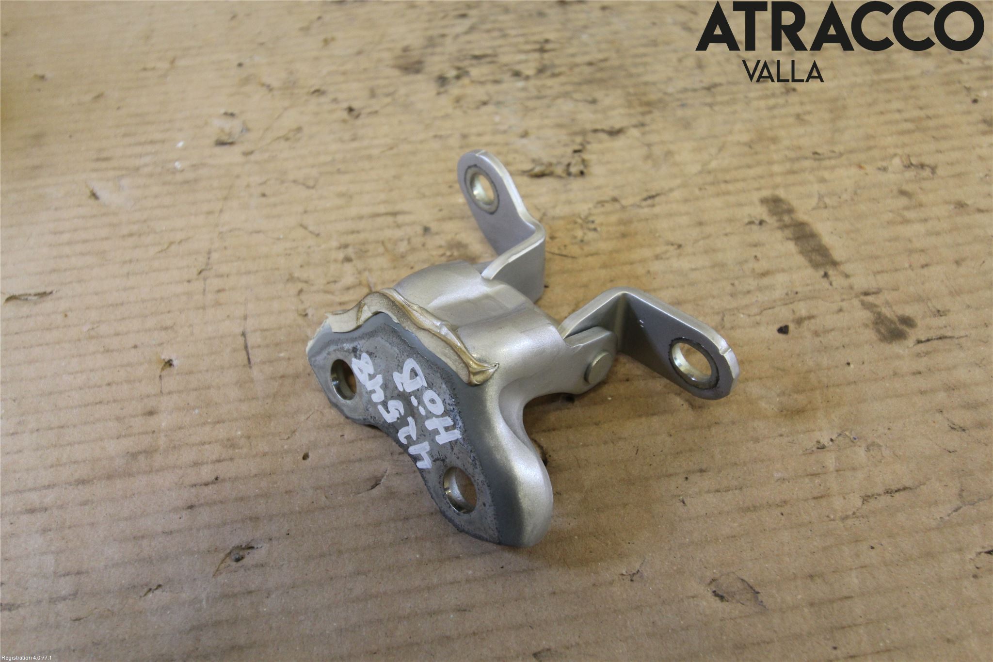 Toyota AURIS 13-19 Dörrgångjärn