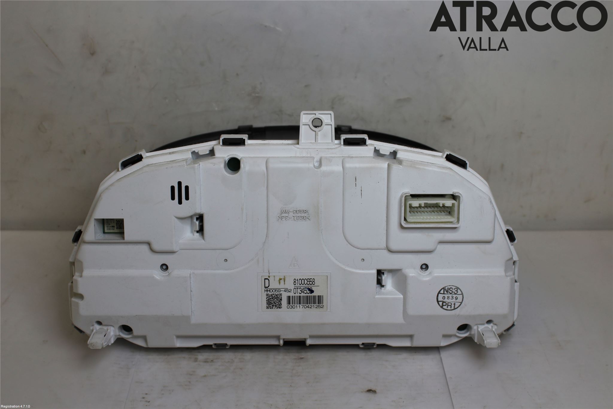 Mitsubishi OUTLANDER 13-21 Instrument Komb