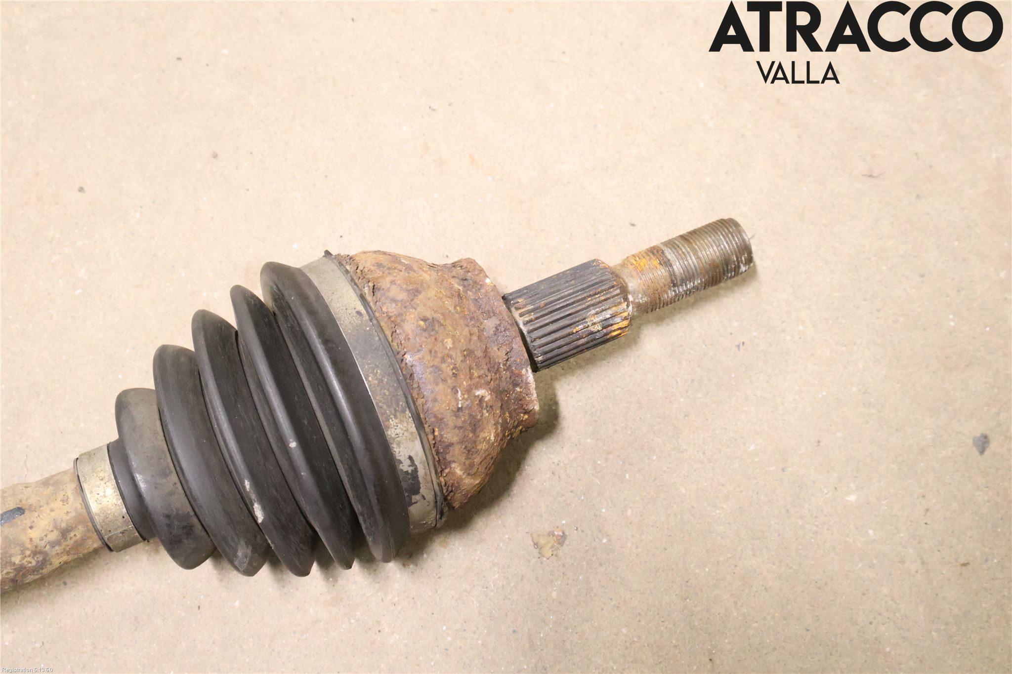 Ford KUGA 13-16 Drivaxel Fram Vänster