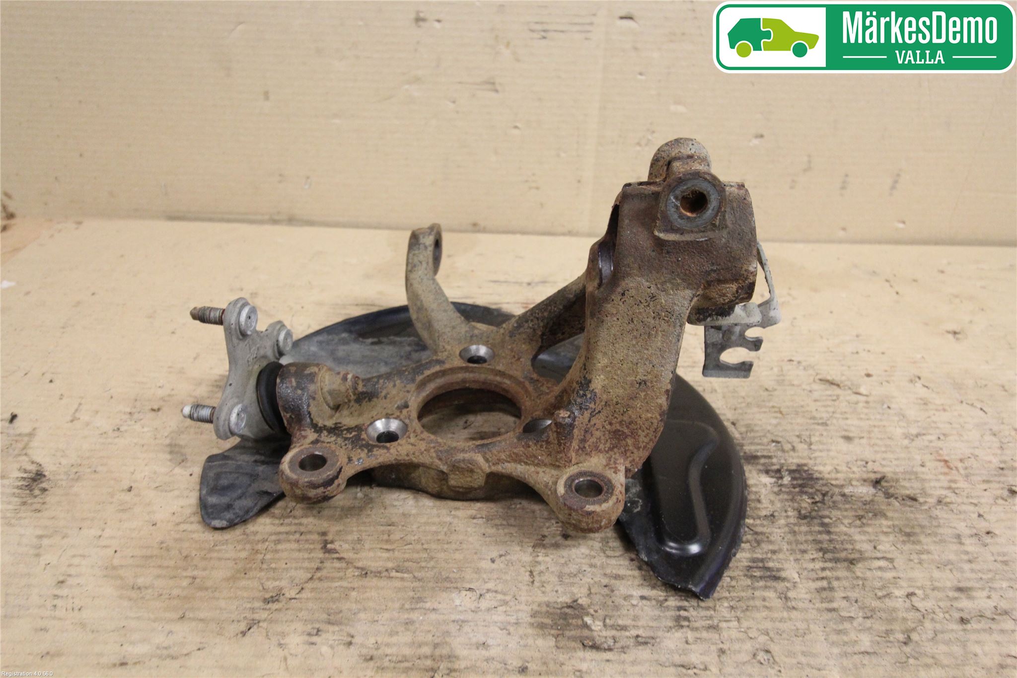 Skoda SUPERB 09-15 Styrspindel Lagerhus Vä