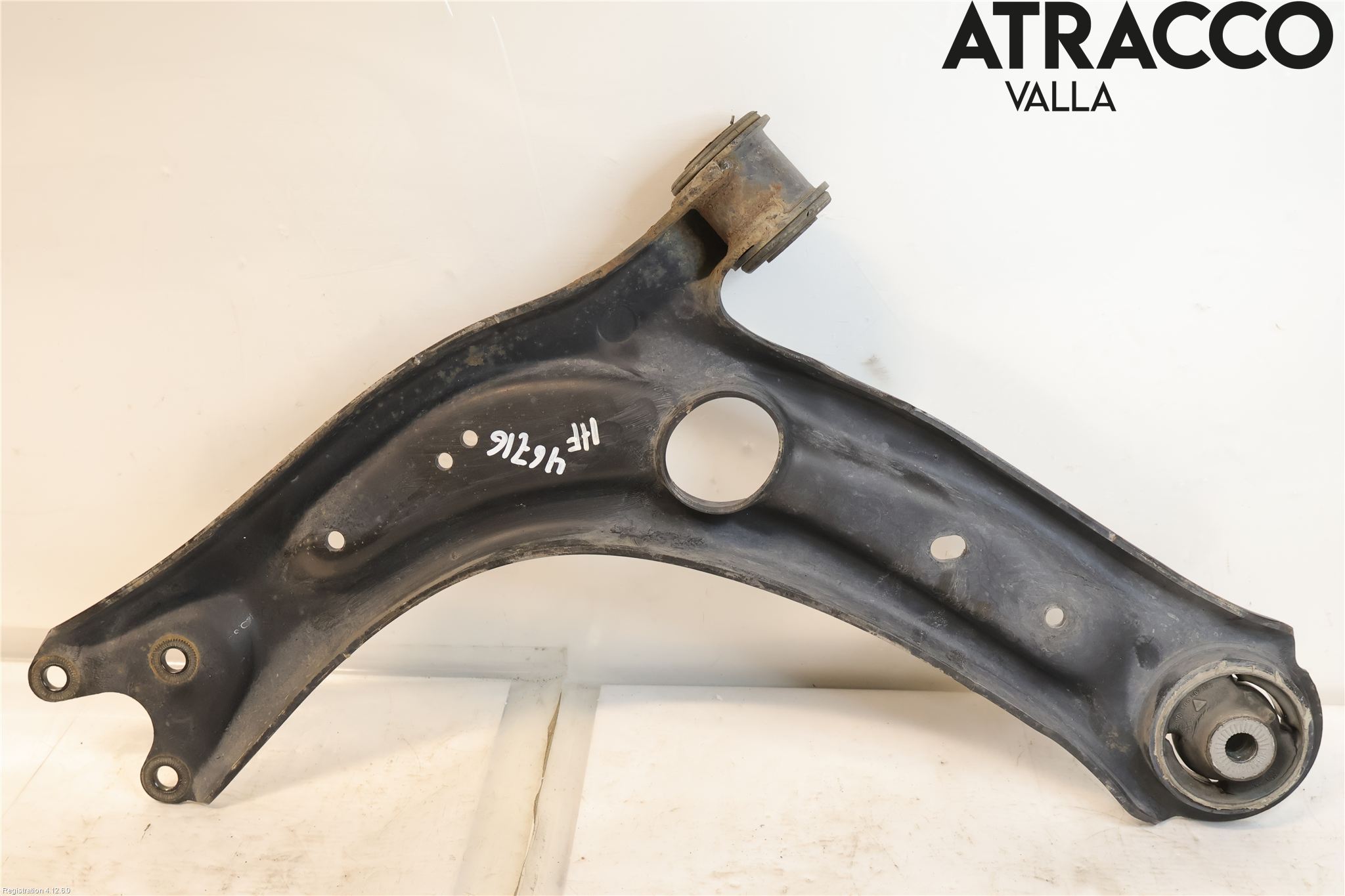Volkswagen VW PASSAT 15-19 Bärarm Fram Undre Hö