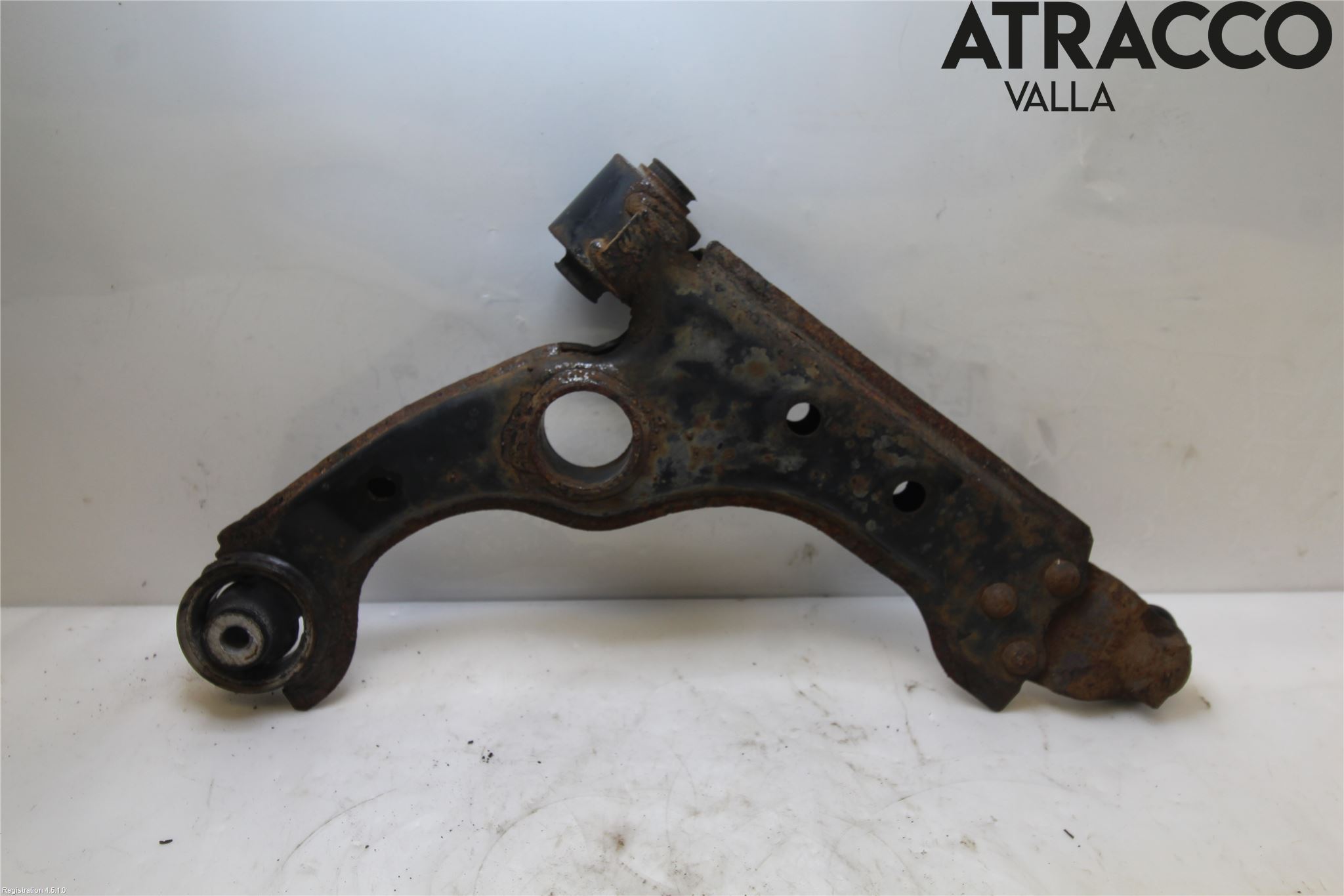 Alfa GIULIETTA Bärarm Fram Undre Vä