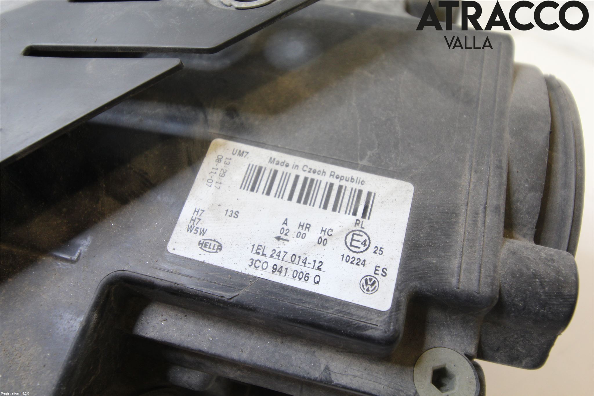 Volkswagen VW PASSAT 05-11 Strålkastare Höger