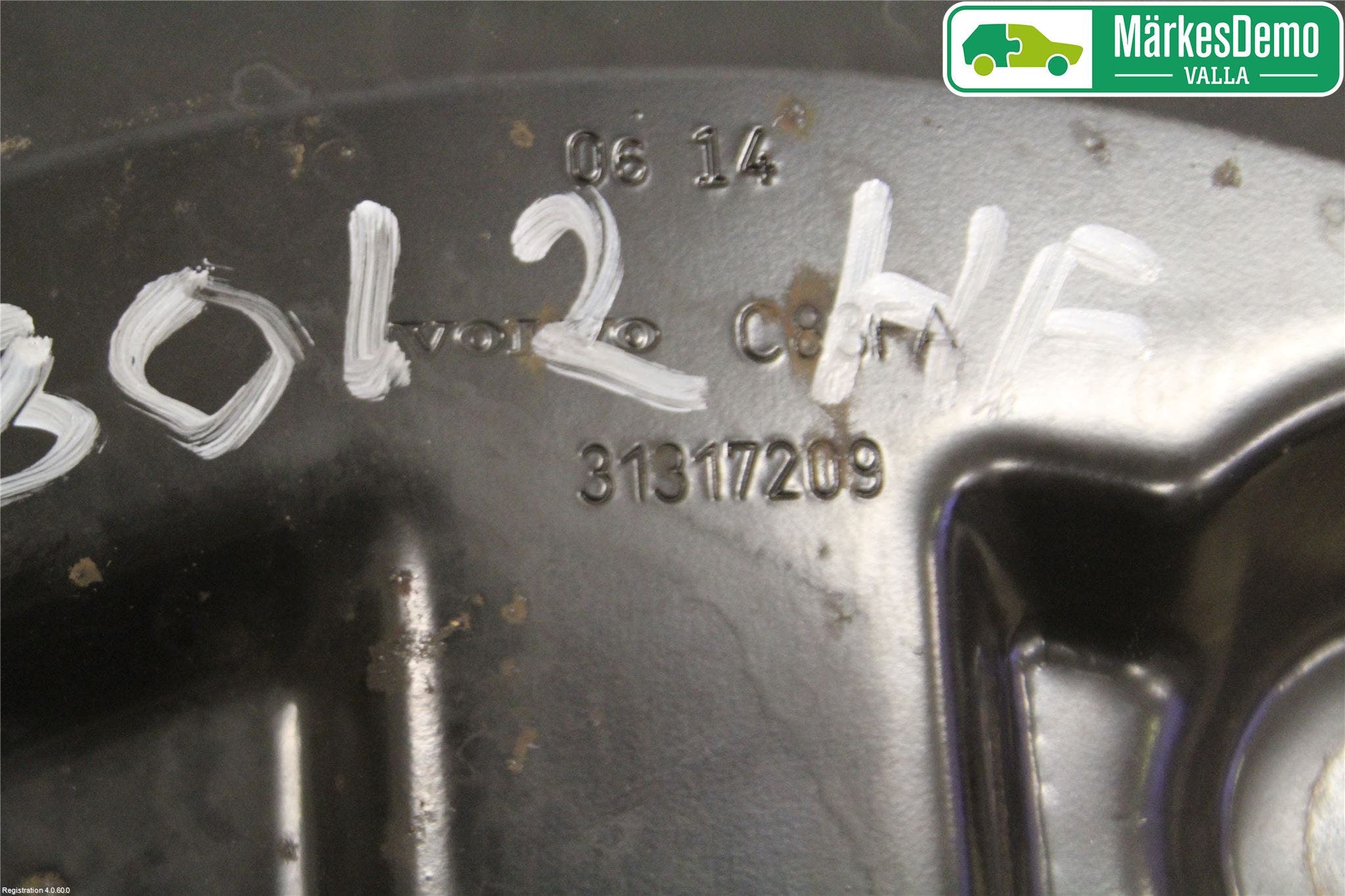 Volvo V40 12-19 Bromssköld Fram