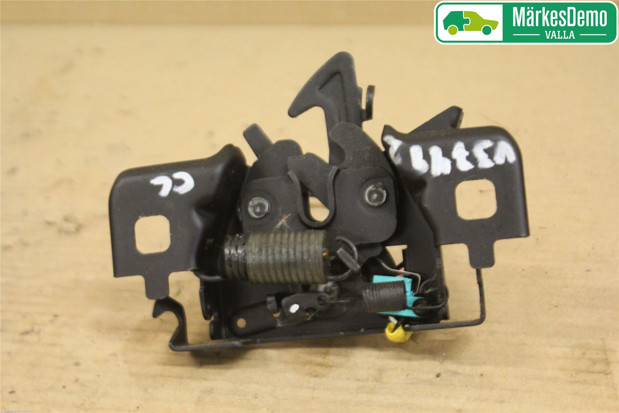 Renault CLIO IV 12-16 Huvlås