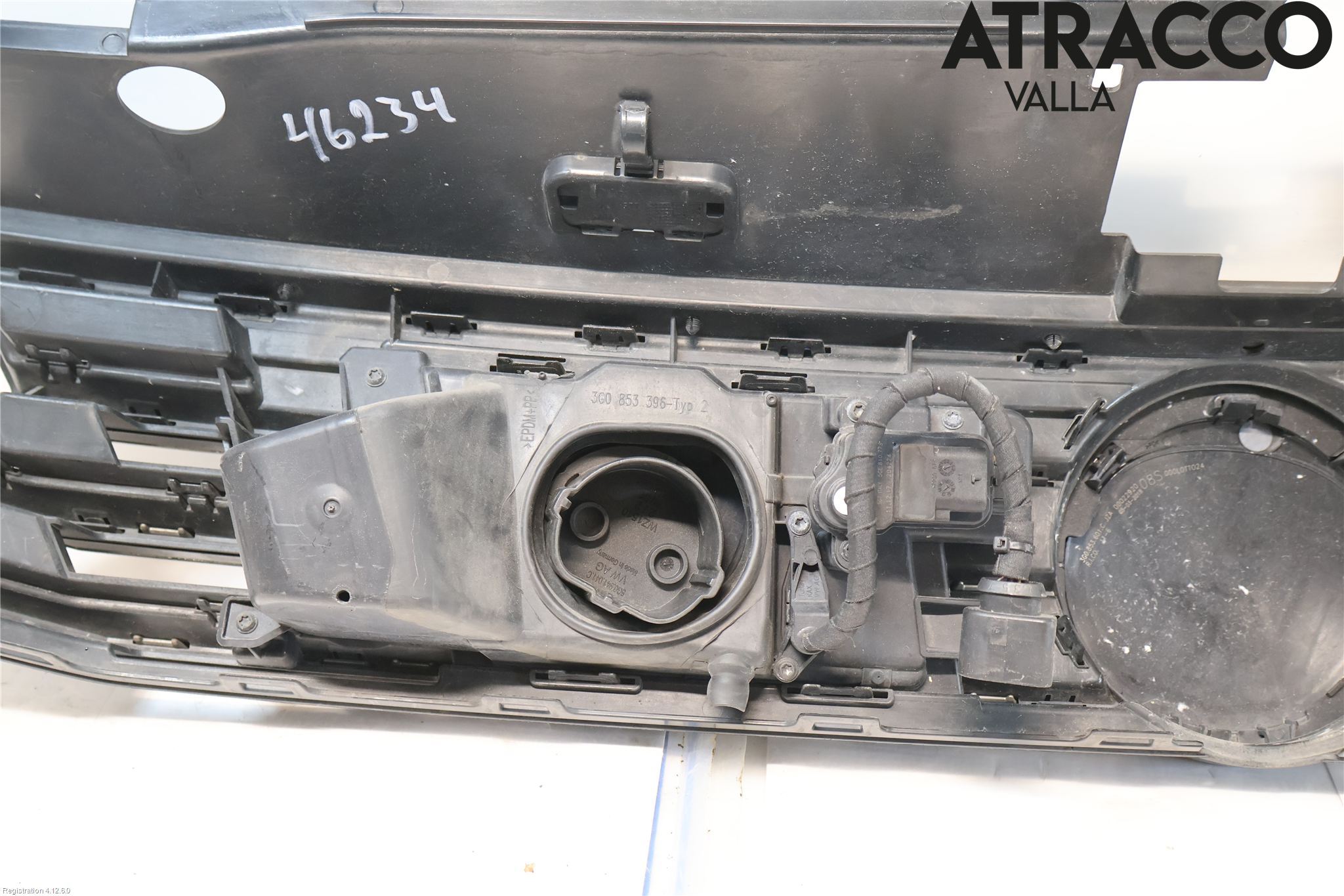 Volkswagen VW PASSAT 15-19 Grill Komp